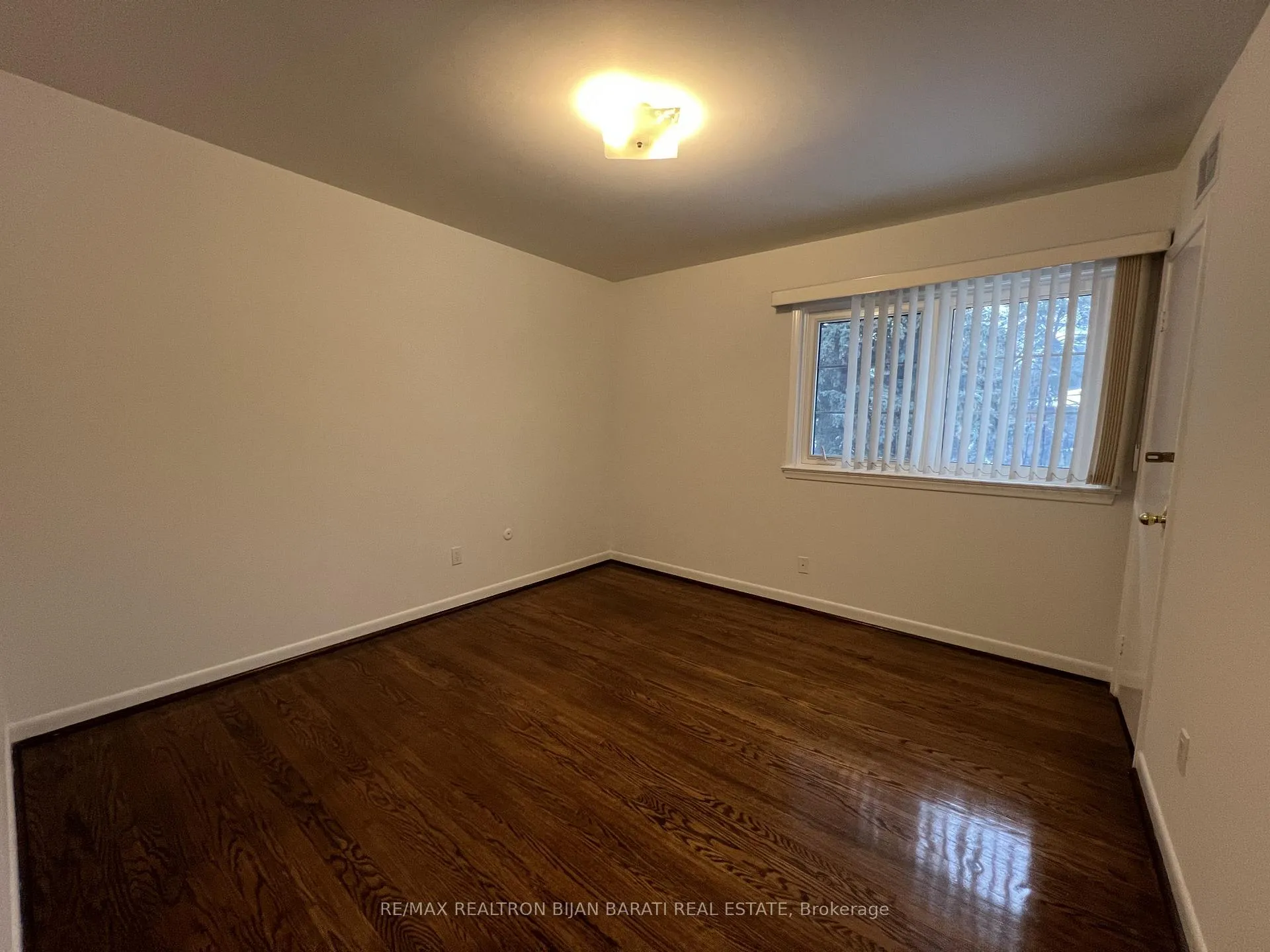 Photo 11 of 298 Newton Drive, North York, Newtonbrook East — HOMEH
