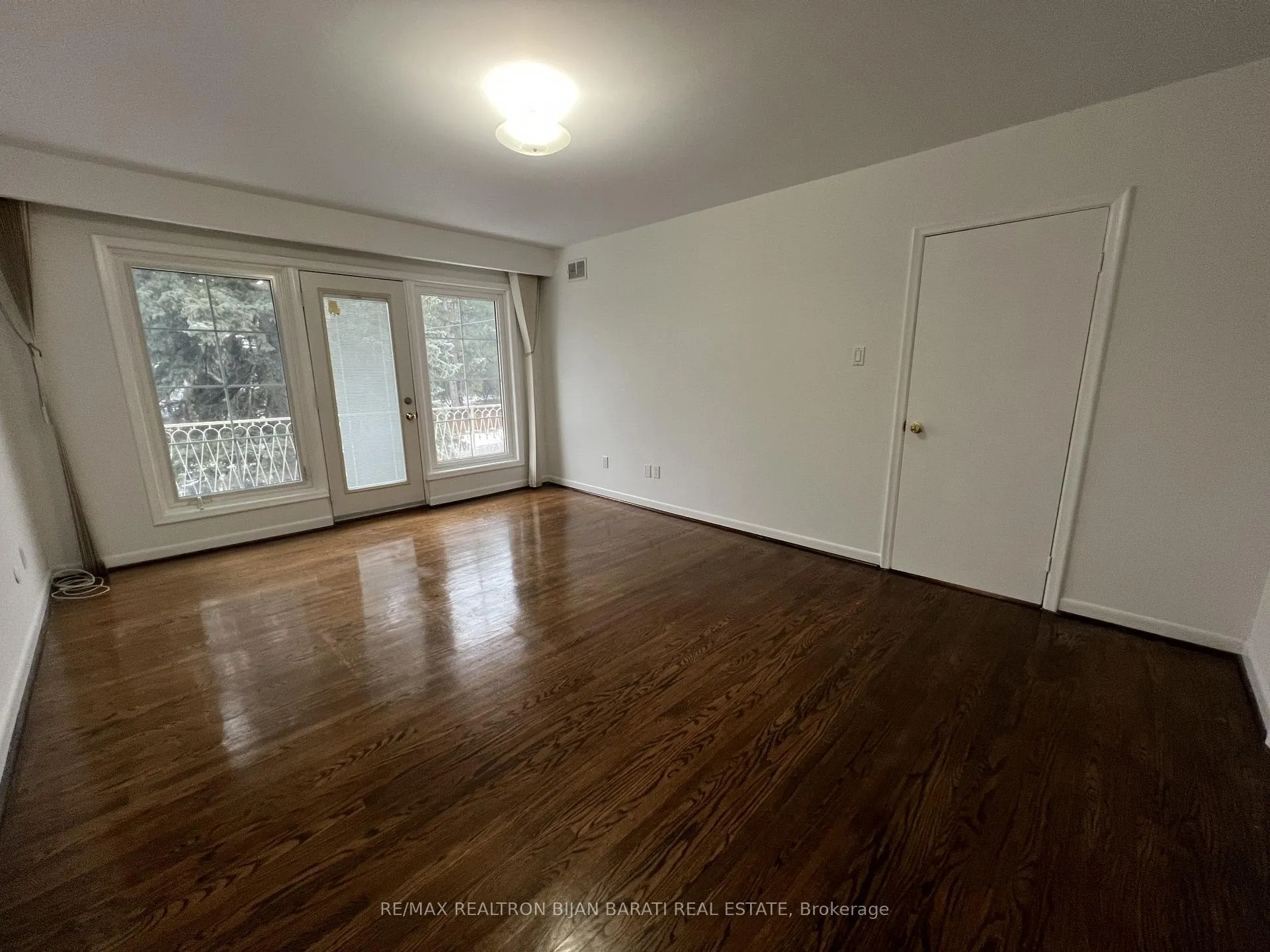 Photo 13 of 298 Newton Drive, North York, Newtonbrook East — HOMEH