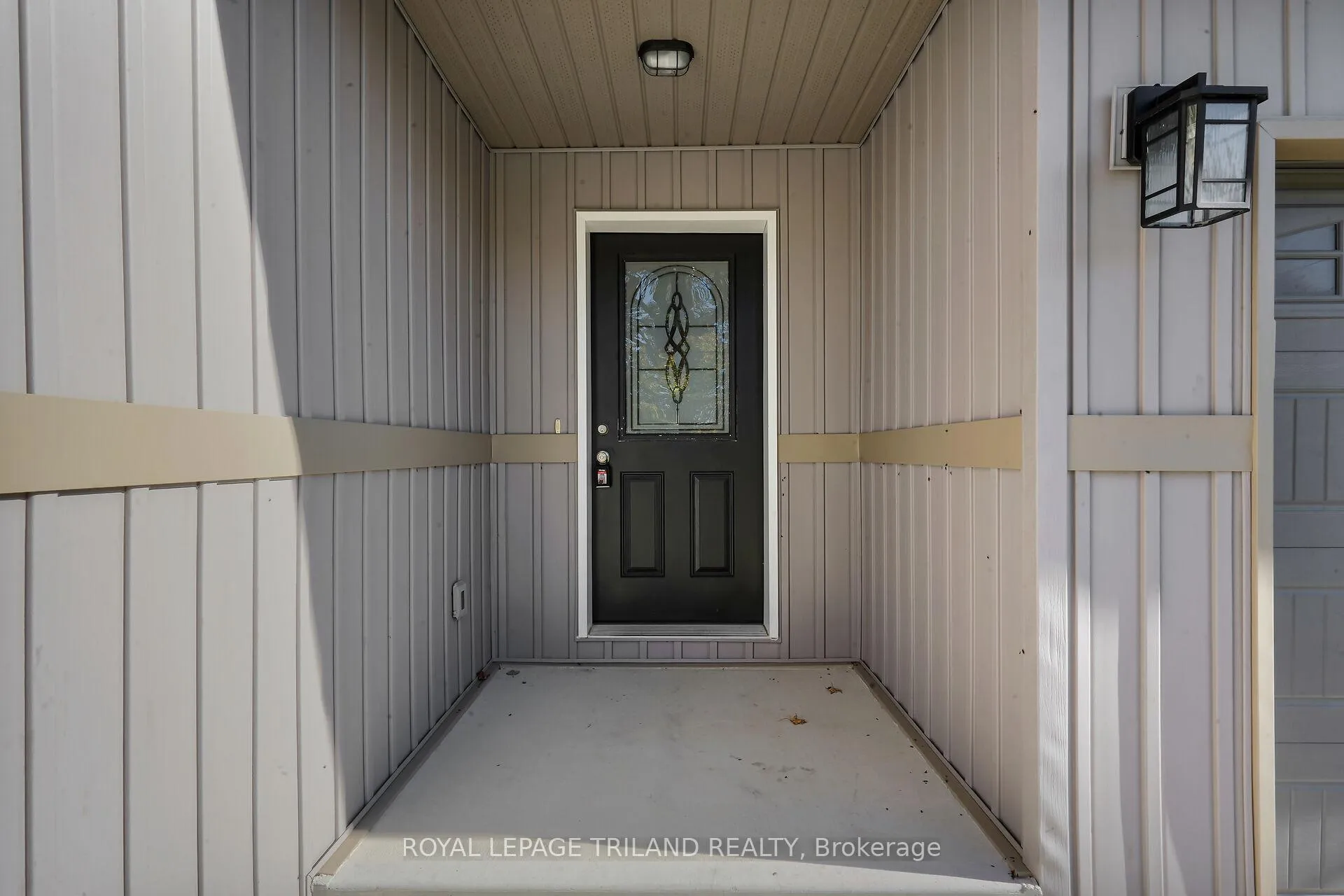 Photo 3 of 280 Peter Street S, Chatham-Kent, Bothwell — HOMEH