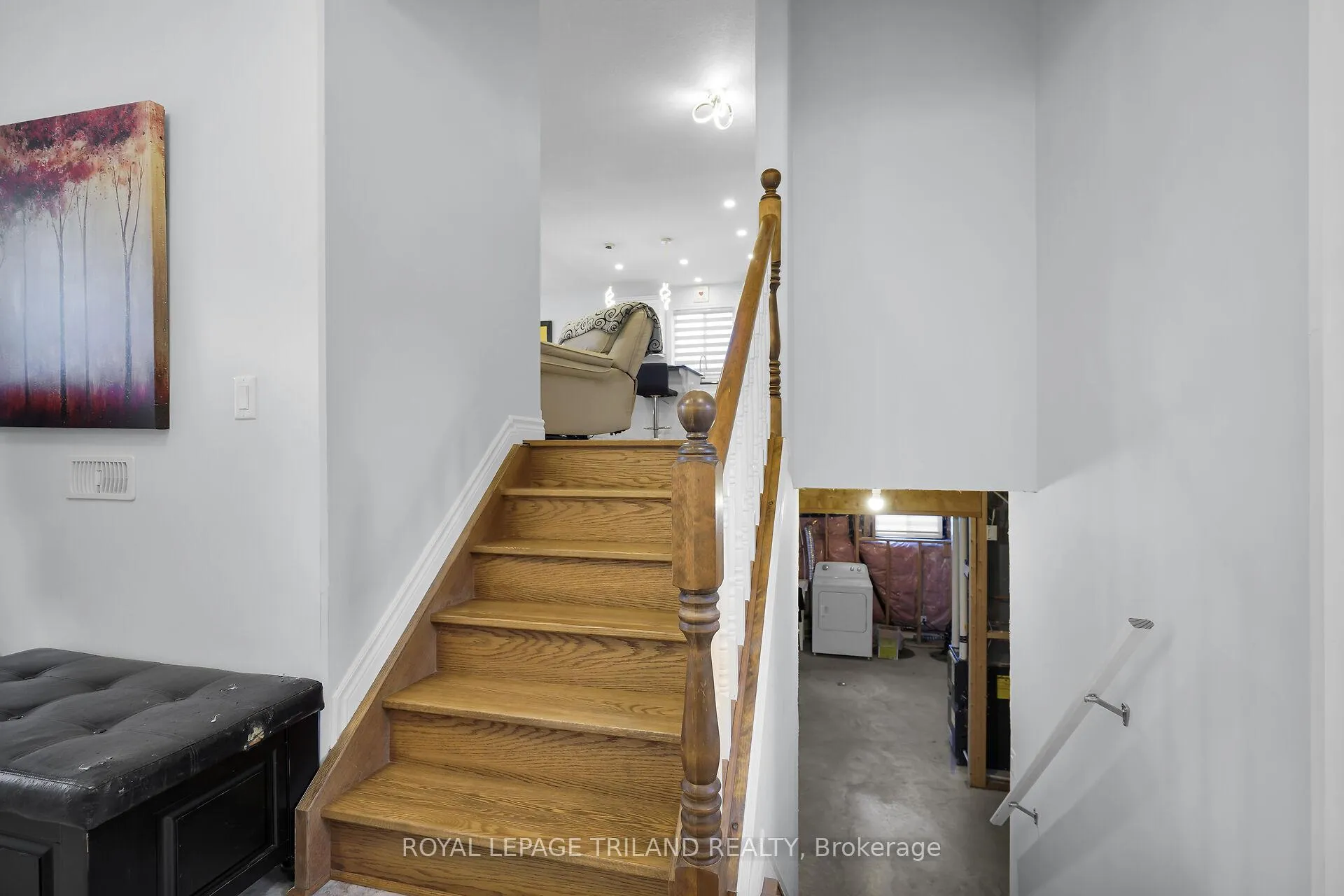 Photo 5 of 280 Peter Street S, Chatham-Kent, Bothwell — HOMEH