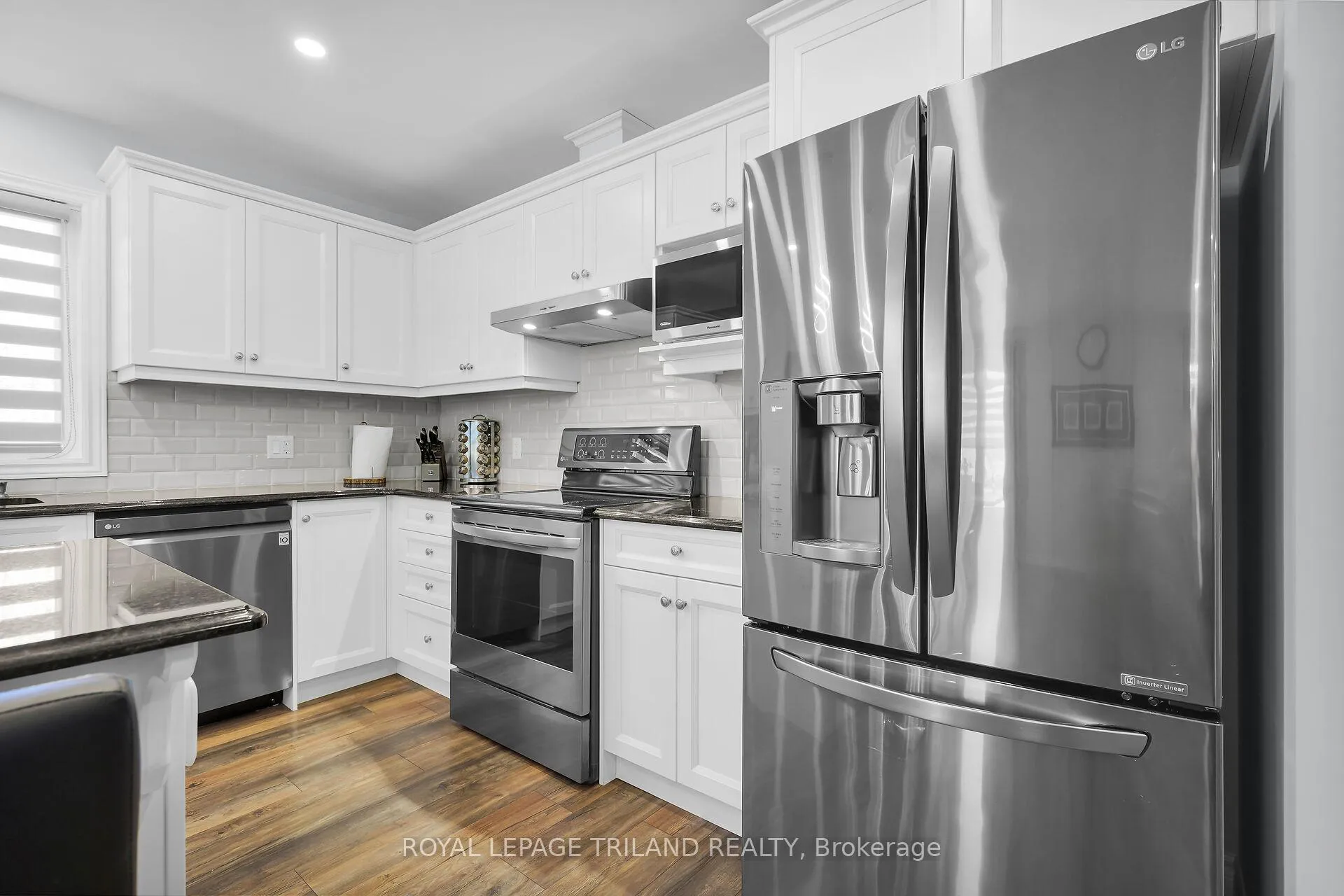 Photo 12 of 280 Peter Street S, Chatham-Kent, Bothwell — HOMEH
