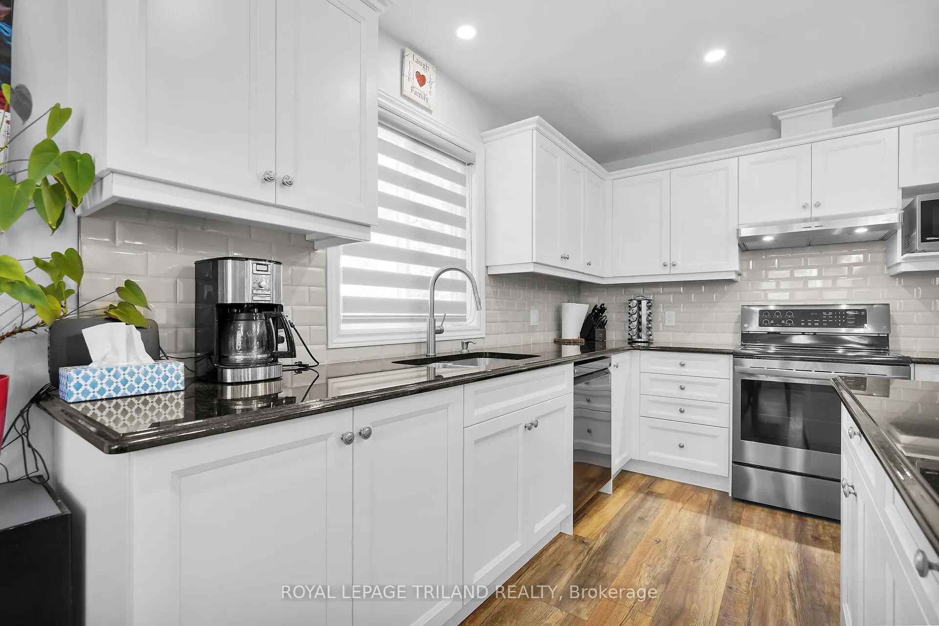 Photo 15 of 280 Peter Street S, Chatham-Kent, Bothwell — HOMEH