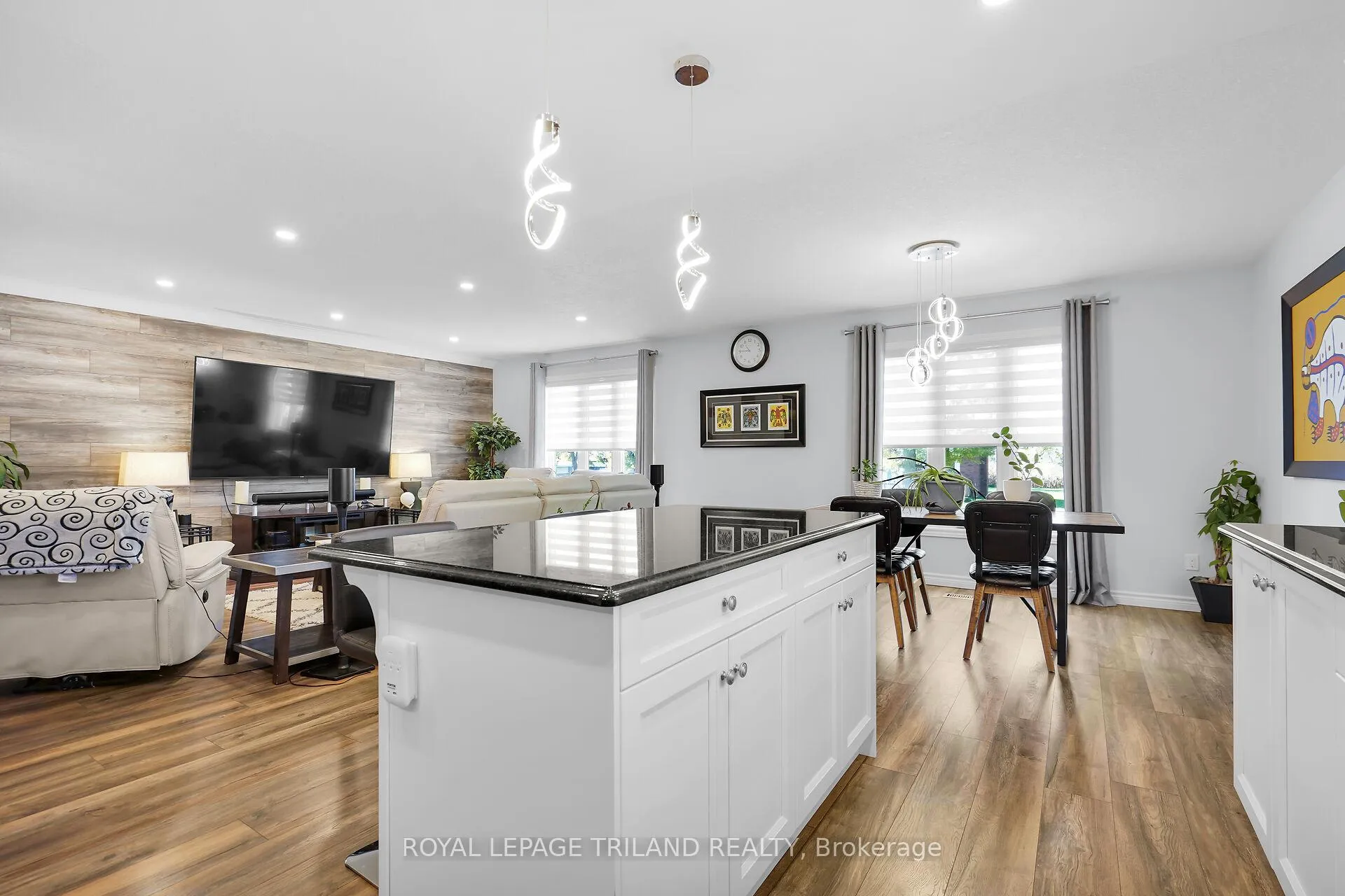 Photo 16 of 280 Peter Street S, Chatham-Kent, Bothwell — HOMEH