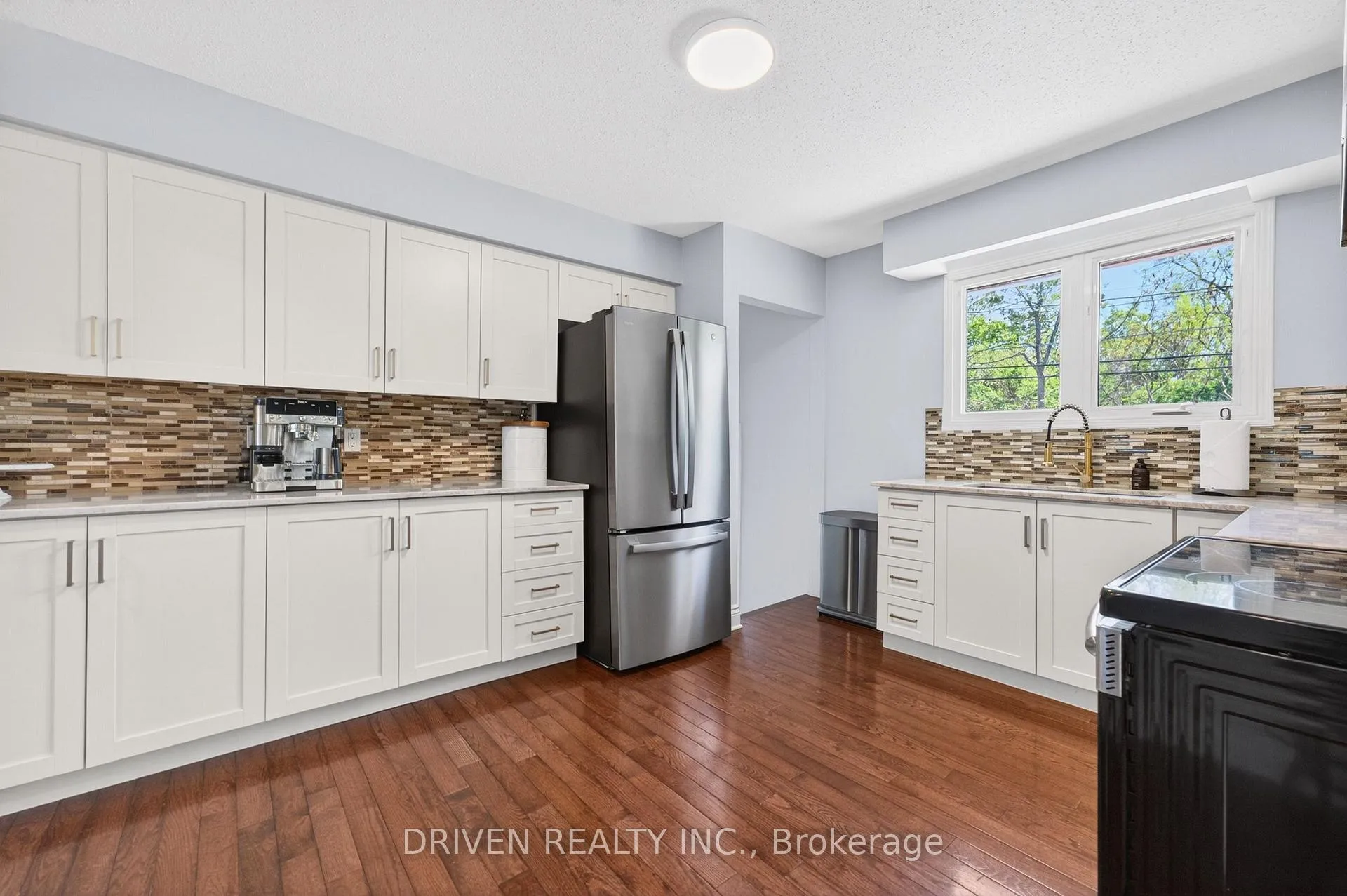 Photo 11 of 50 Aero Drive, Ottawa, Lakeview Park — HOMEH
