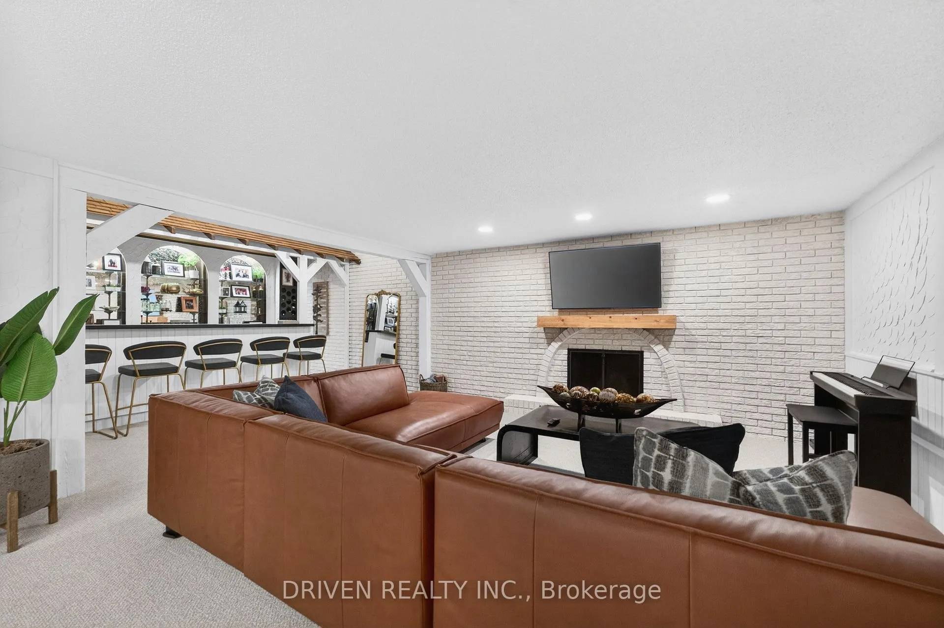 Photo 19 of 50 Aero Drive, Ottawa, Lakeview Park — HOMEH