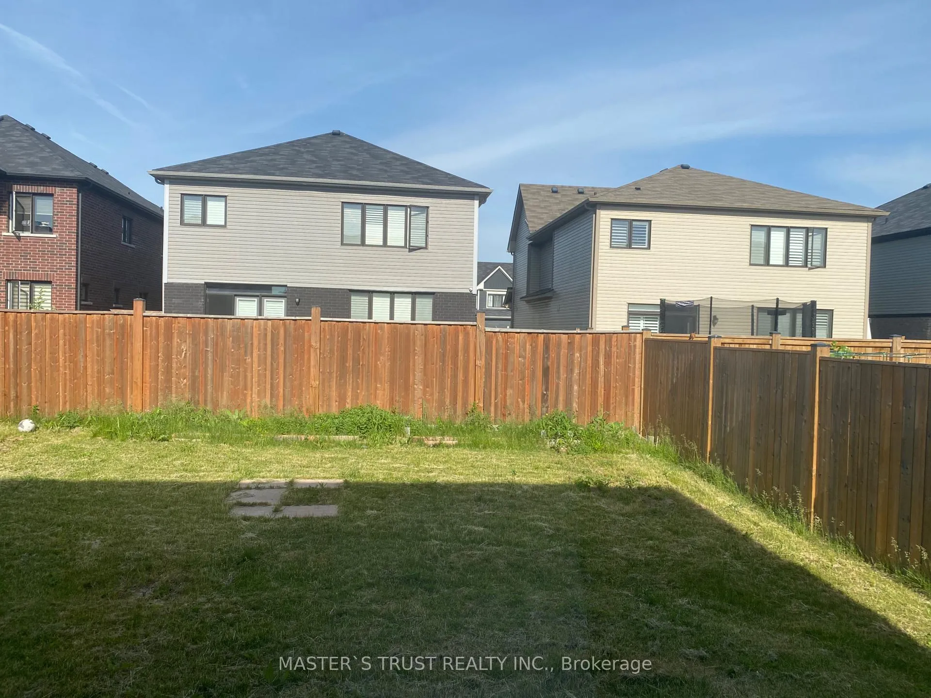 Photo 4 of 11 Victory Drive, Thorold, Rolling Meadows — HOMEH