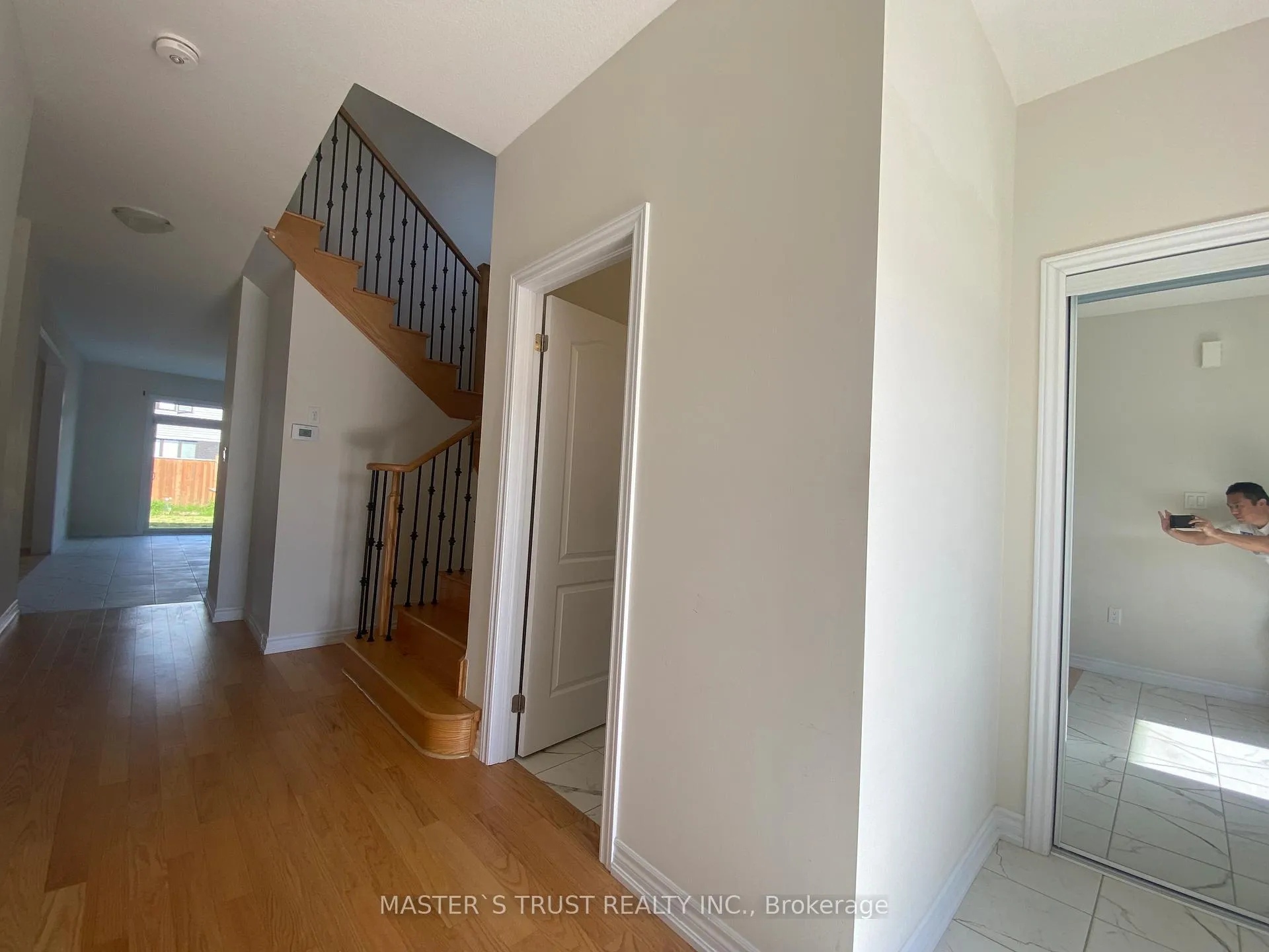 Photo 6 of 11 Victory Drive, Thorold, Rolling Meadows — HOMEH