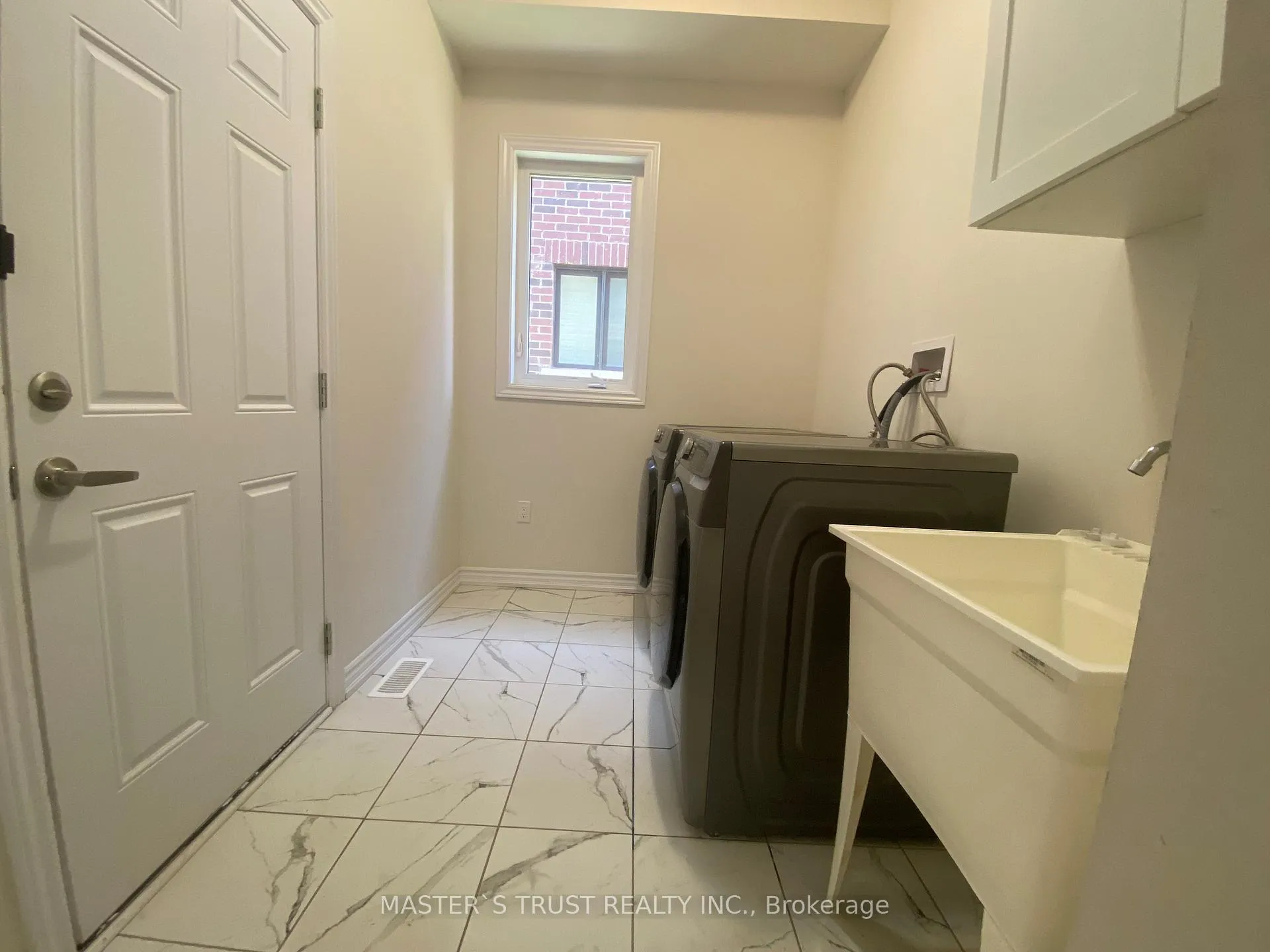 Photo 10 of 11 Victory Drive, Thorold, Rolling Meadows — HOMEH