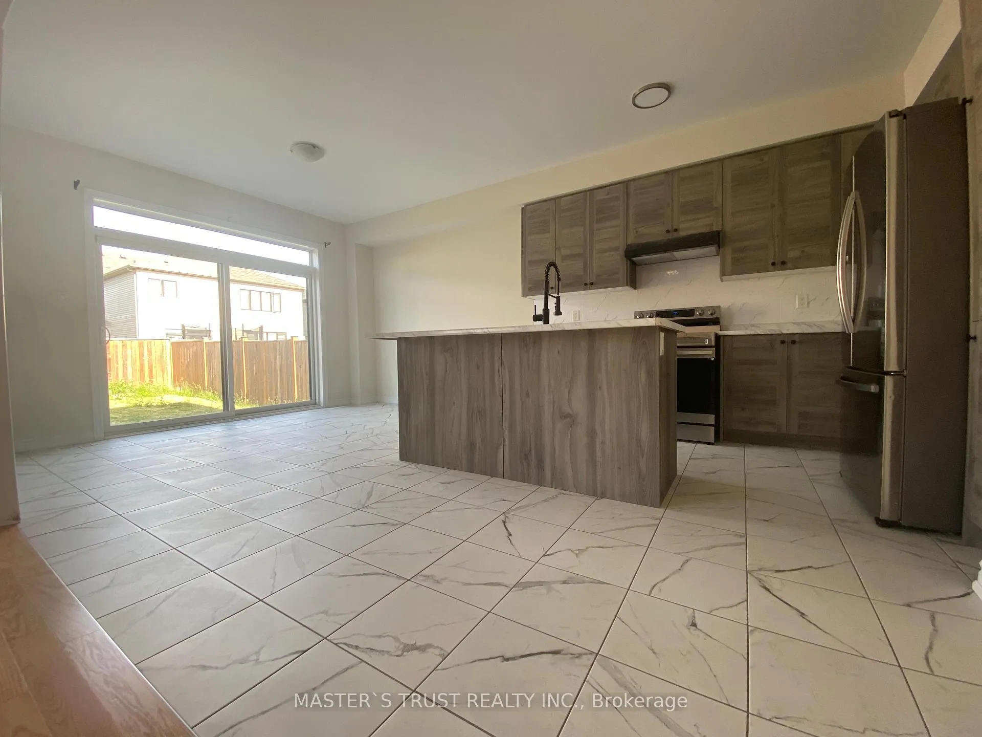 Photo 12 of 11 Victory Drive, Thorold, Rolling Meadows — HOMEH