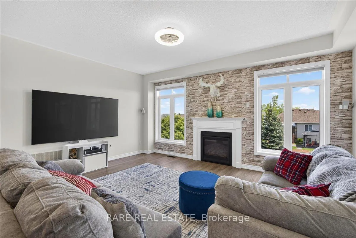 Photo 19 of 211 Lia Drive, Clearview, Stayner — HOMEH