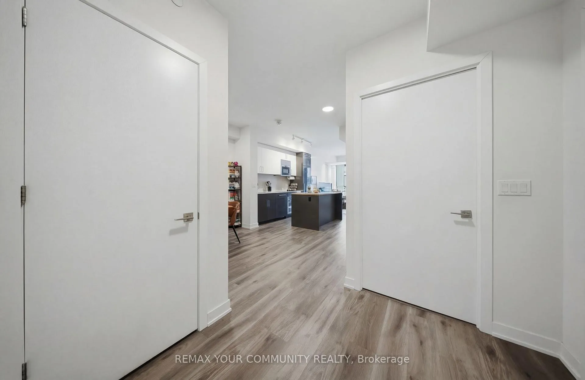 Photo 4 of Unit 515, 840 St Clair Avenue W, Toronto, Oakwood Village — HOMEH