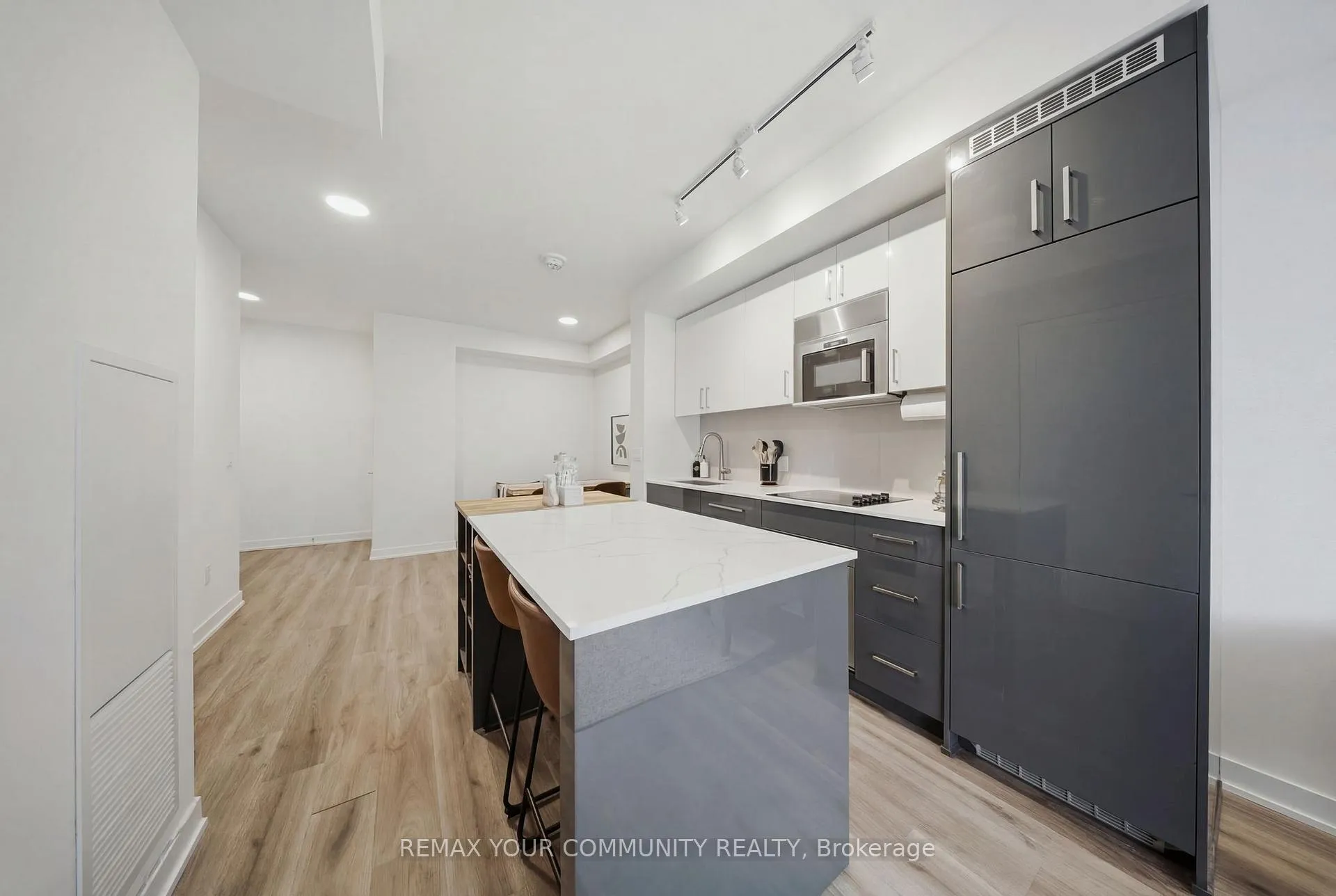 Photo 11 of Unit 515, 840 St Clair Avenue W, Toronto, Oakwood Village — HOMEH