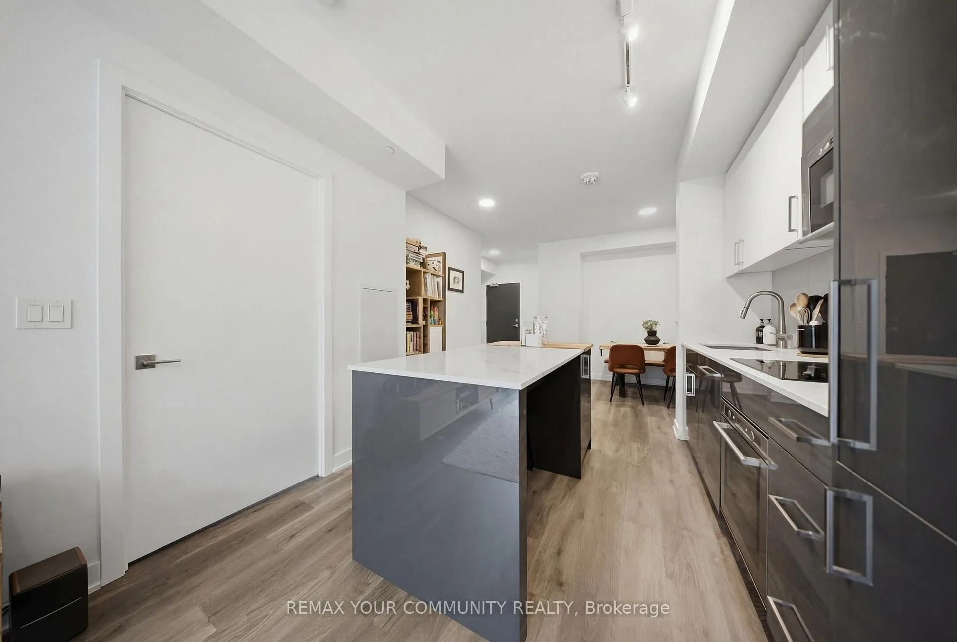 Photo 12 of Unit 515, 840 St Clair Avenue W, Toronto, Oakwood Village — HOMEH