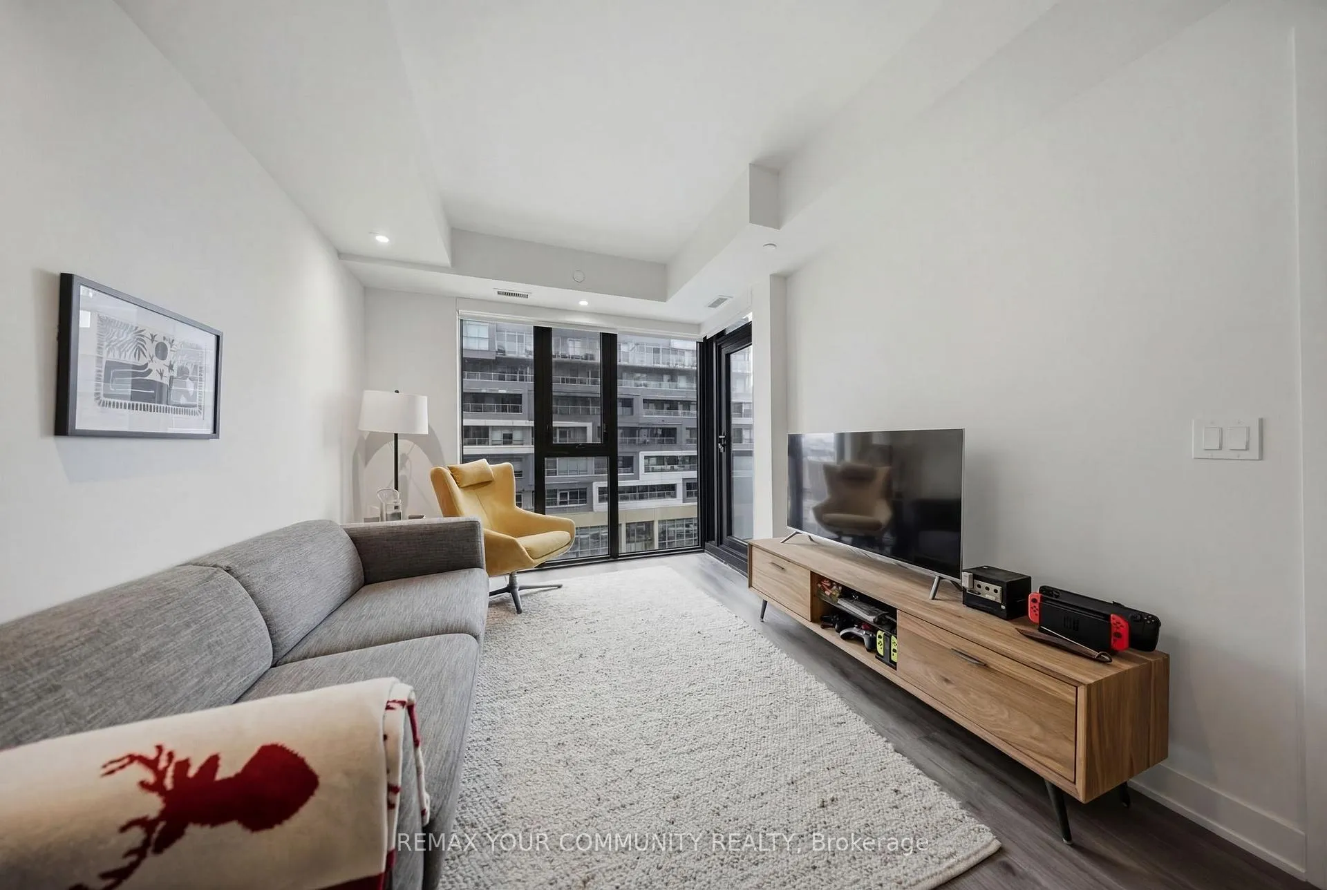 Photo 13 of Unit 515, 840 St Clair Avenue W, Toronto, Oakwood Village — HOMEH