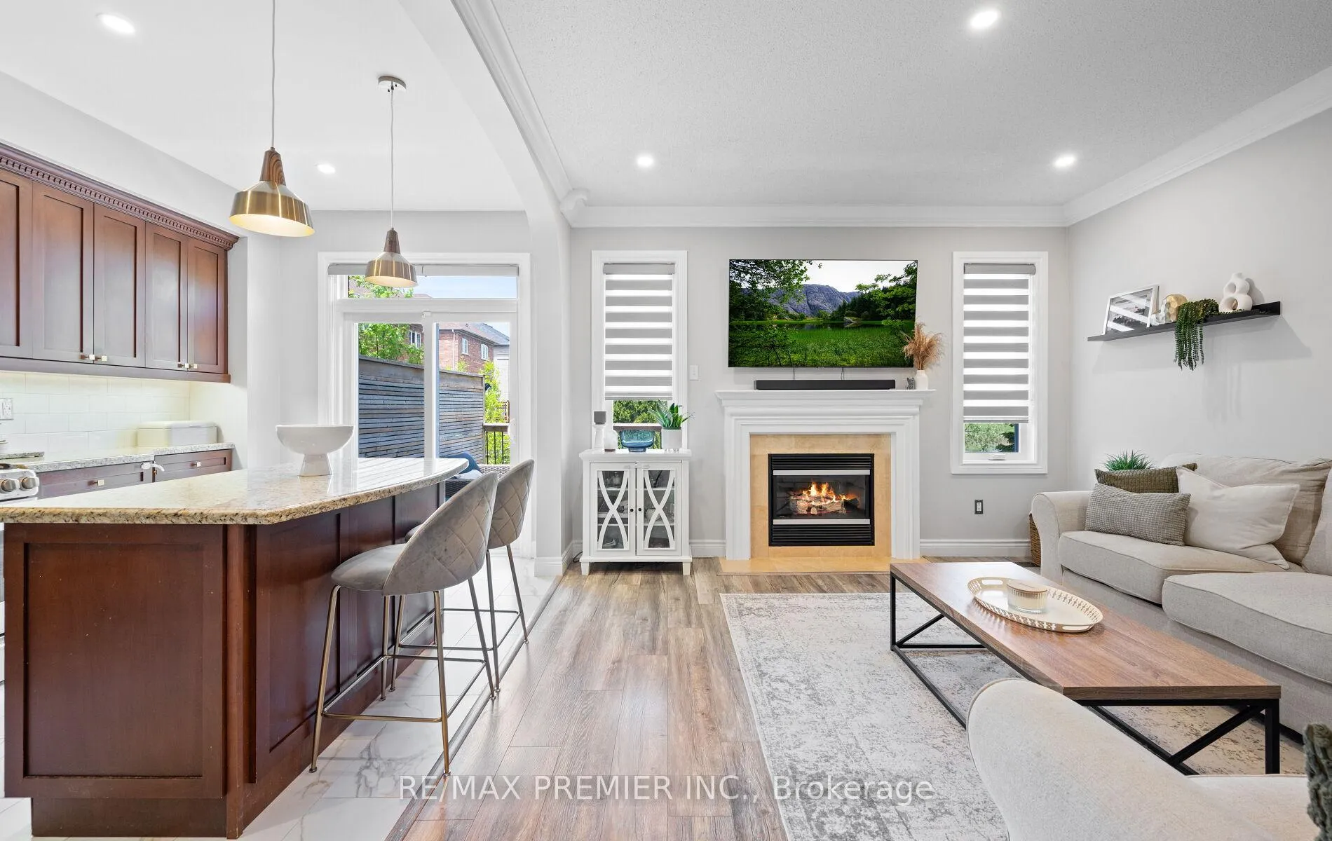 Photo 9 of 283 Kirkvalley Crescent, Aurora, Bayview Wellington — HOMEH