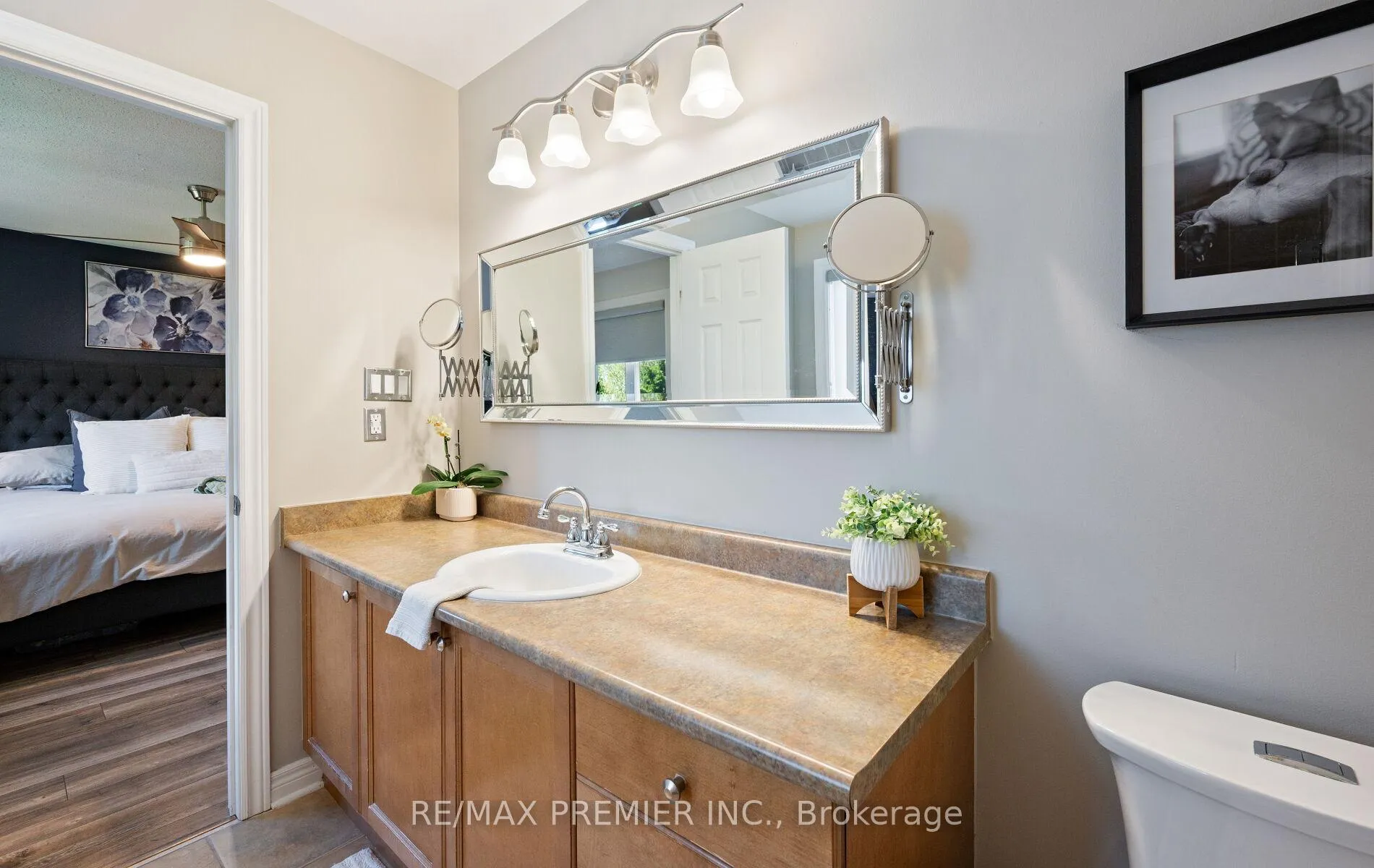 Photo 23 of 283 Kirkvalley Crescent, Aurora, Bayview Wellington — HOMEH