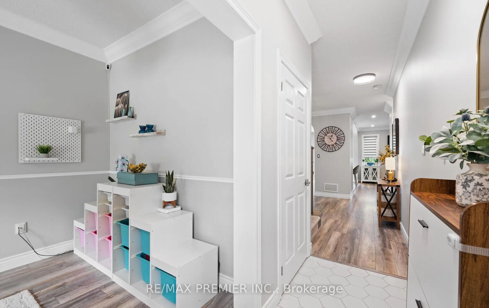 Photo 27 of 283 Kirkvalley Crescent, Aurora, Bayview Wellington — HOMEH