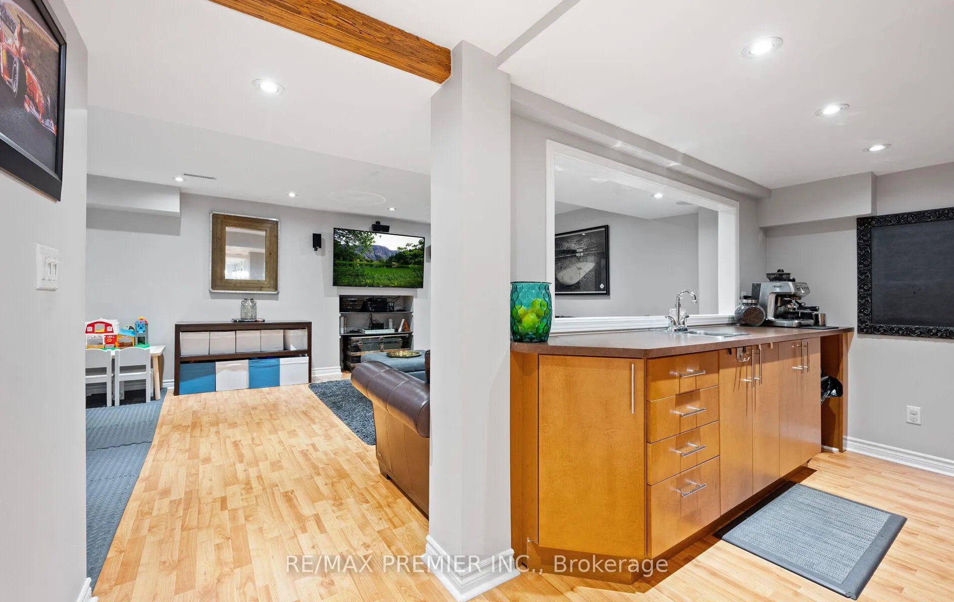 Photo 29 of 283 Kirkvalley Crescent, Aurora, Bayview Wellington — HOMEH