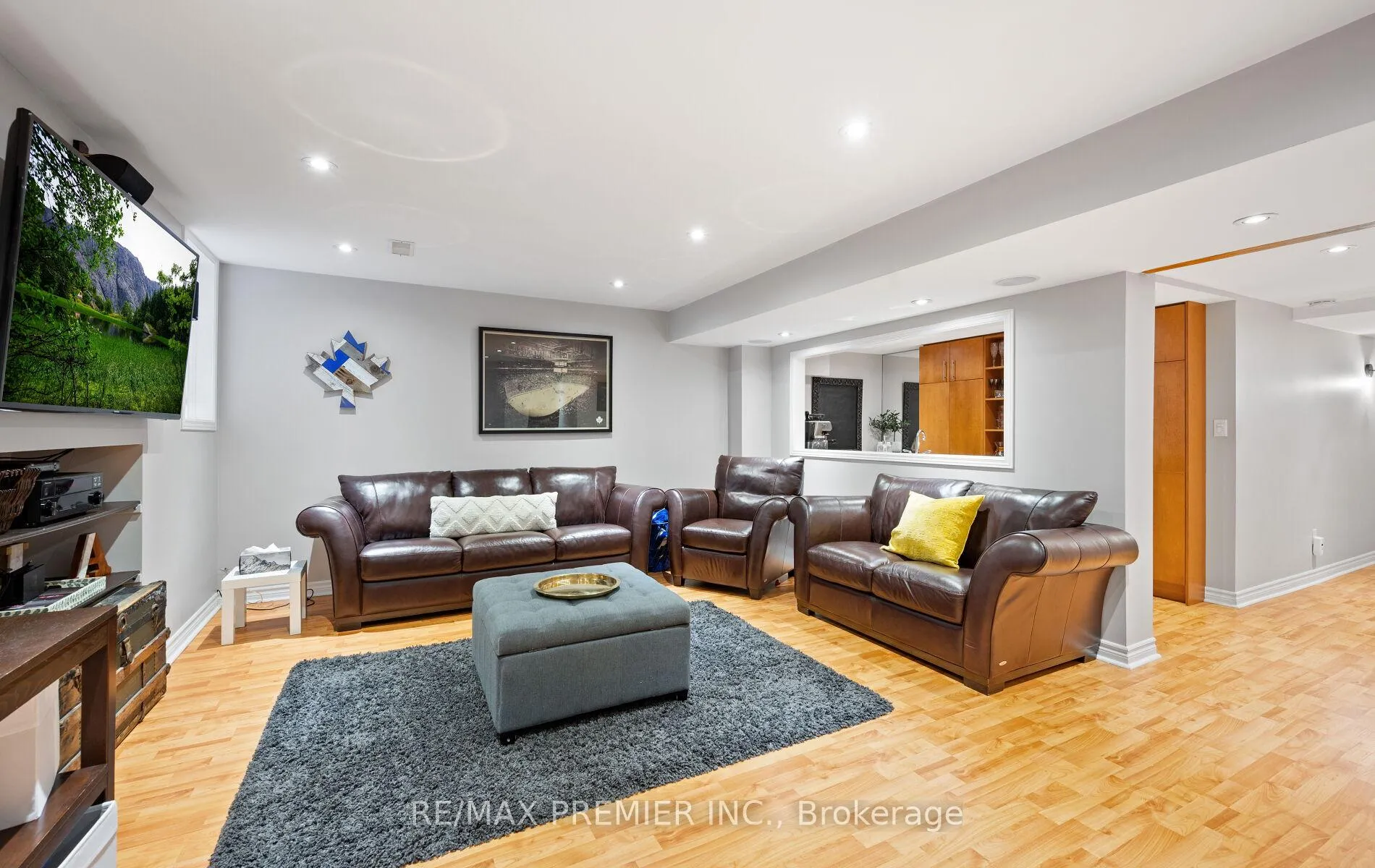 Photo 32 of 283 Kirkvalley Crescent, Aurora, Bayview Wellington — HOMEH
