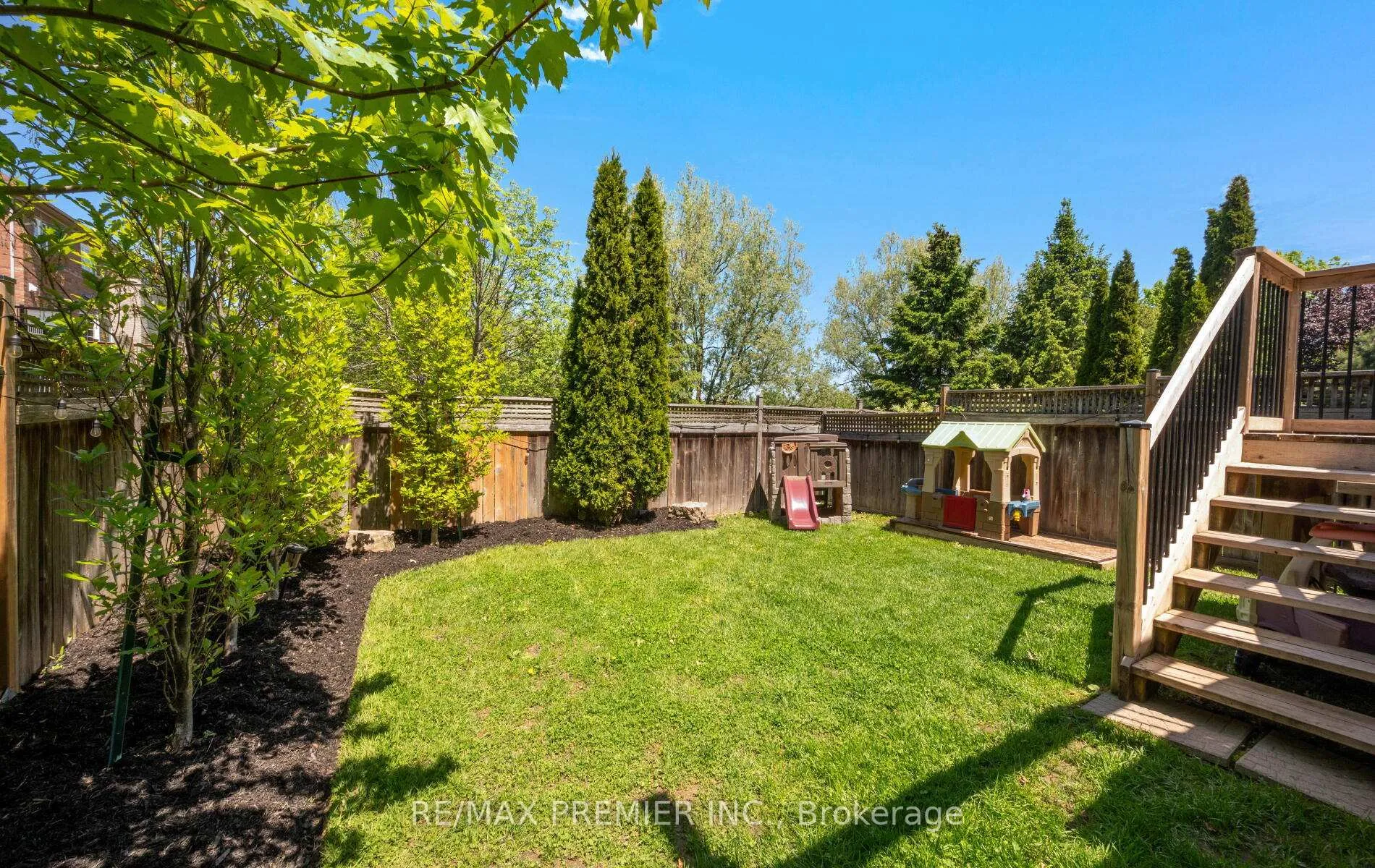 Photo 38 of 283 Kirkvalley Crescent, Aurora, Bayview Wellington — HOMEH