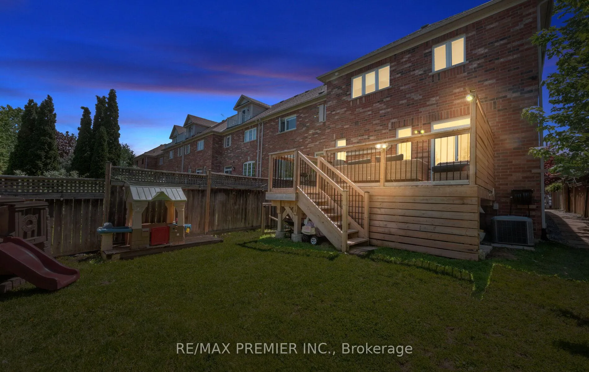 Photo 39 of 283 Kirkvalley Crescent, Aurora, Bayview Wellington — HOMEH