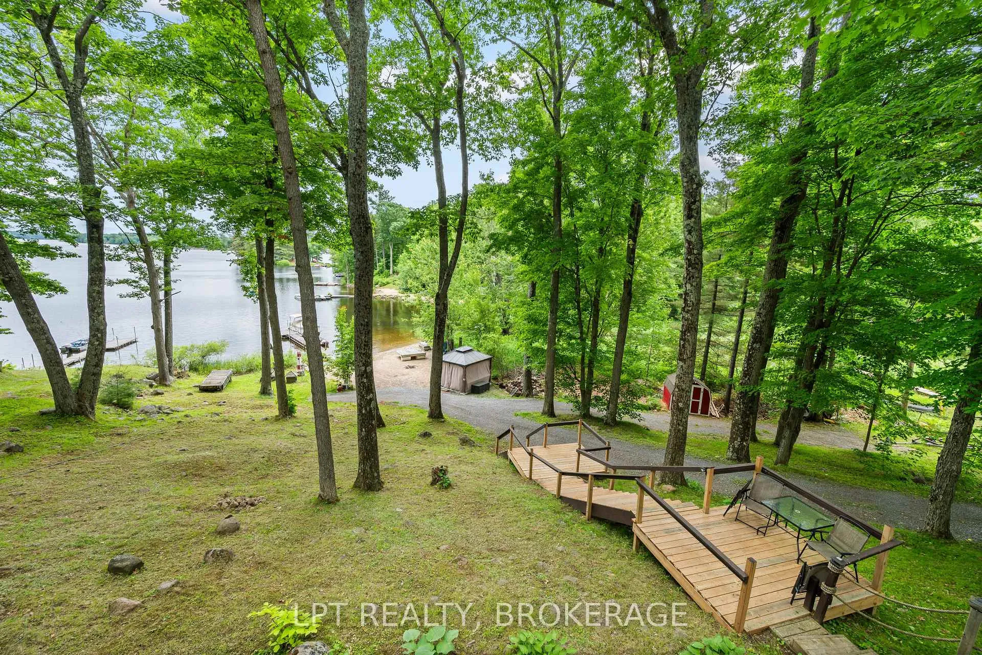 Photo 5 of 31 Acorn Lane, Frontenac, Frontenac South — HOMEH