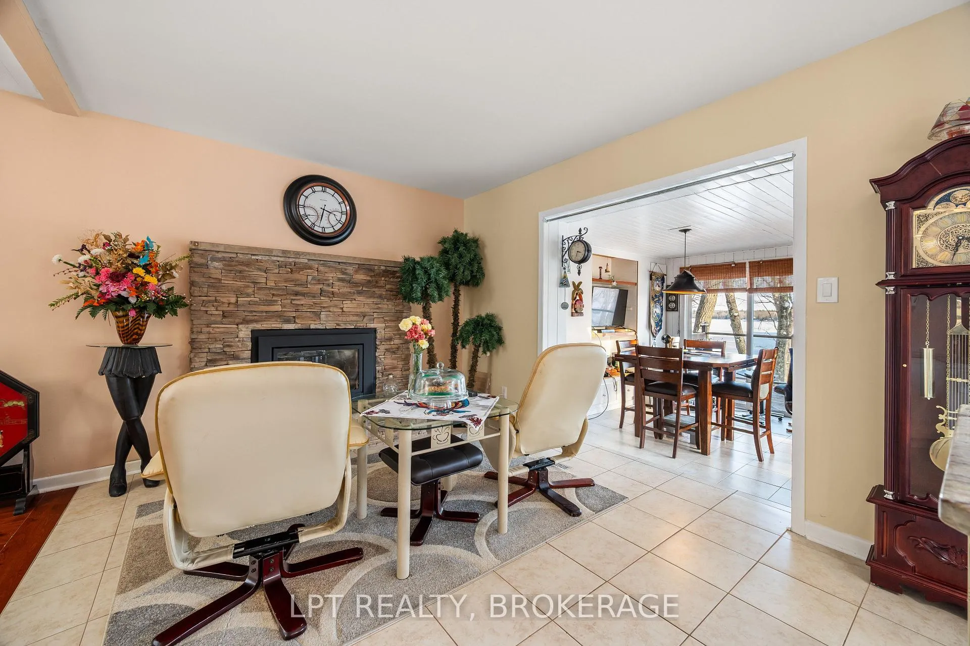 Photo 20 of 31 Acorn Lane, Frontenac, Frontenac South — HOMEH