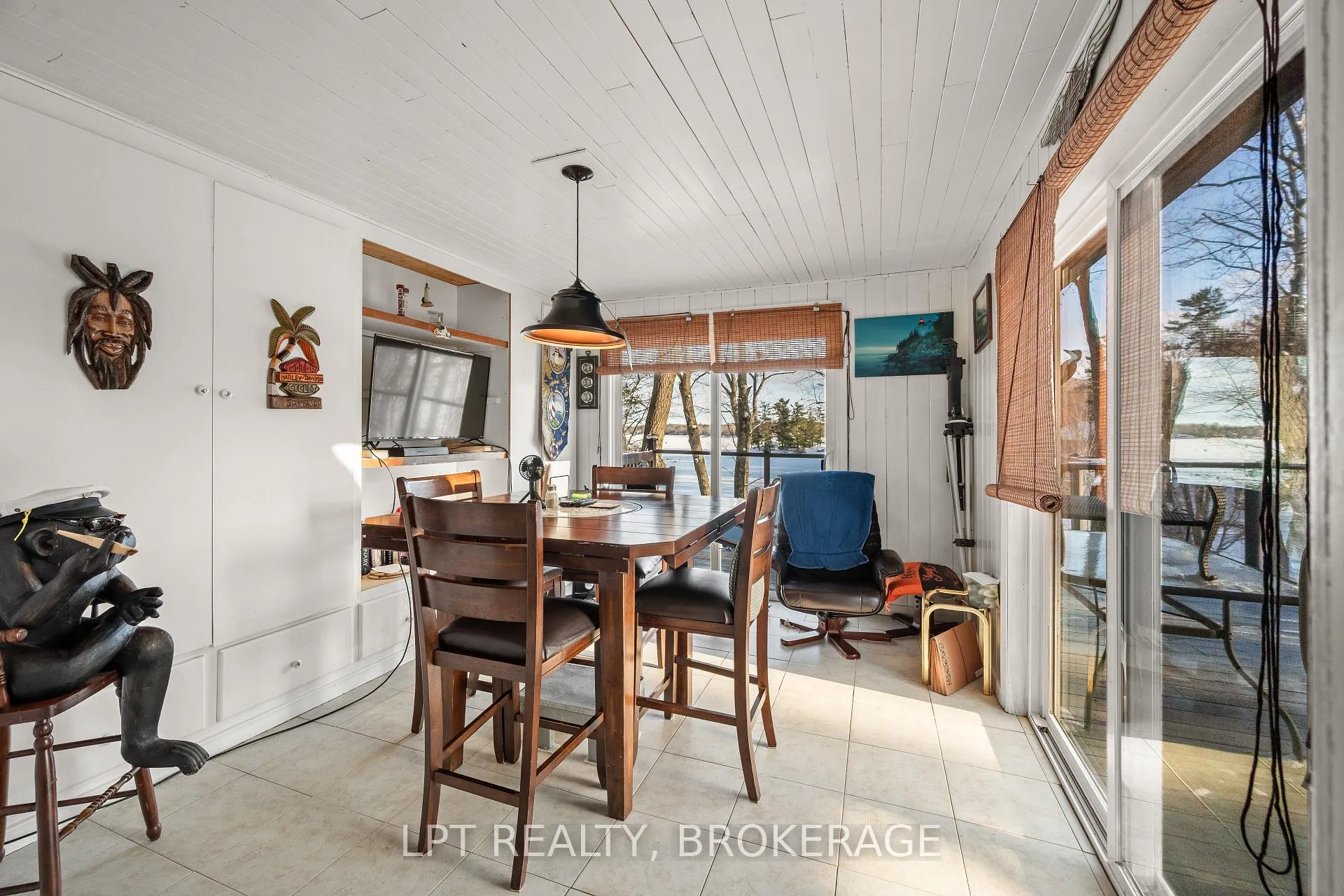 Photo 21 of 31 Acorn Lane, Frontenac, Frontenac South — HOMEH