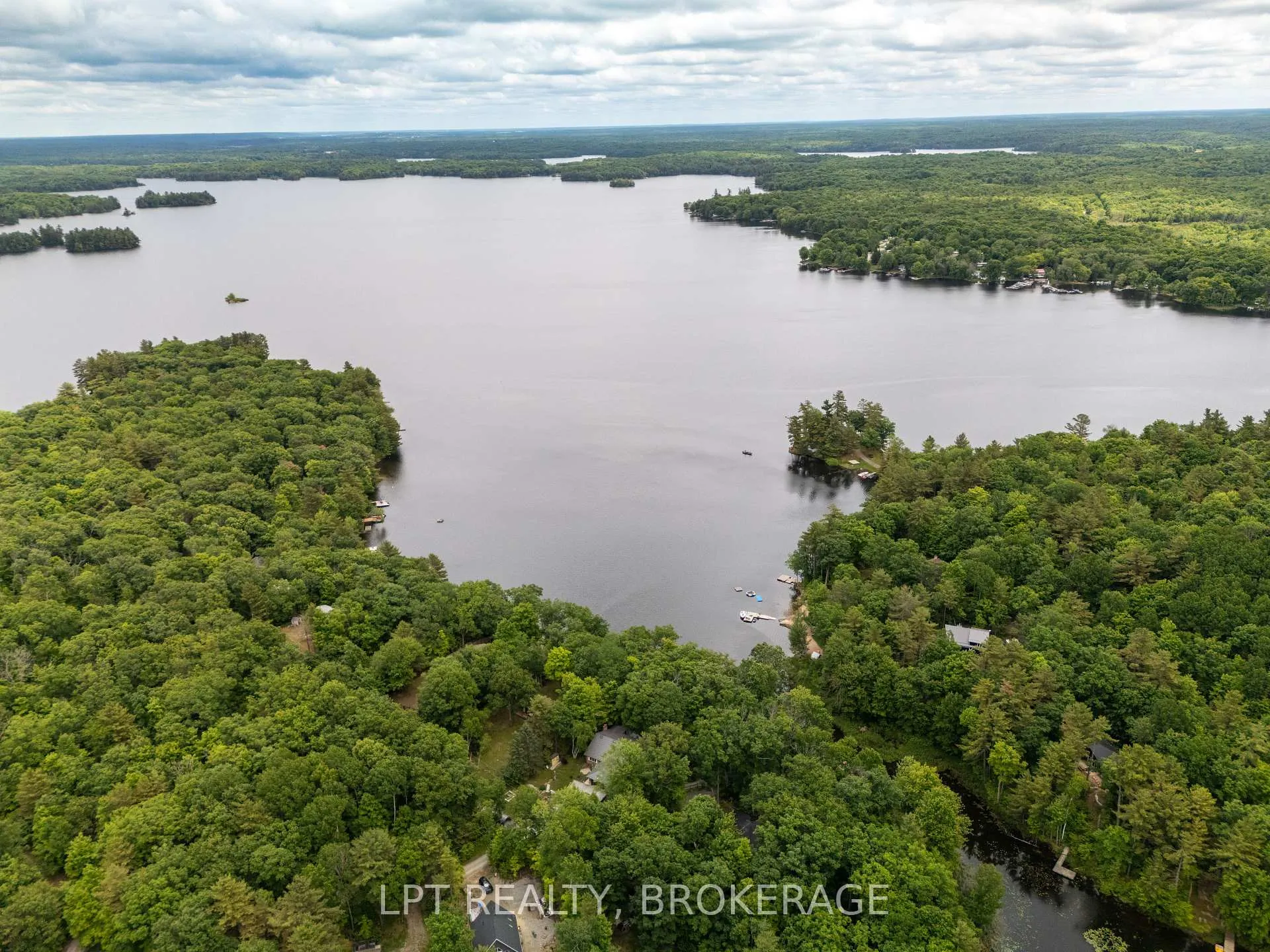 Photo 43 of 31 Acorn Lane, Frontenac, Frontenac South — HOMEH