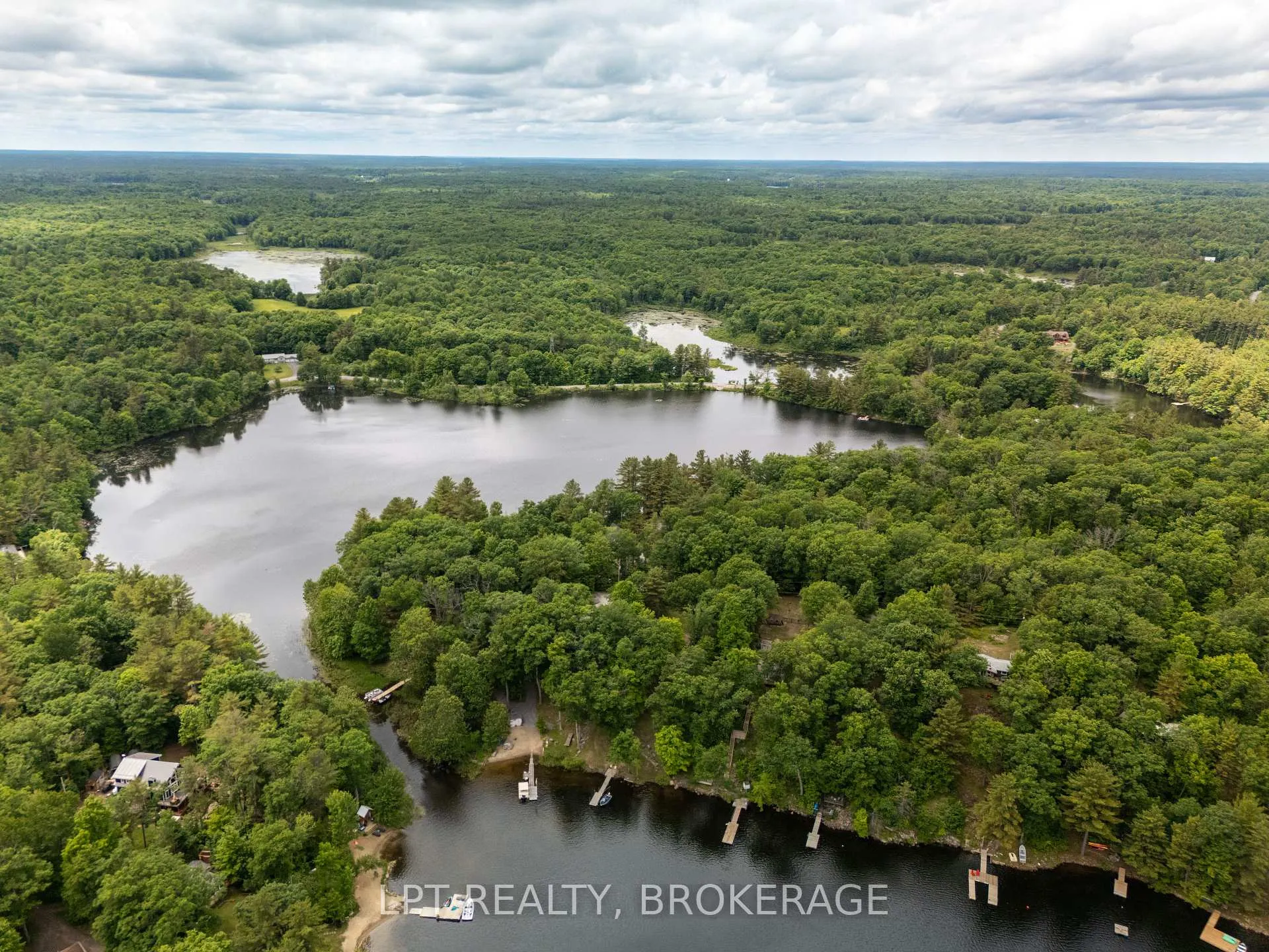 Photo 44 of 31 Acorn Lane, Frontenac, Frontenac South — HOMEH