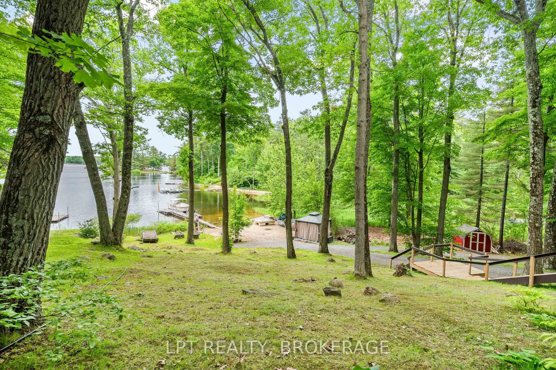 Photo 46 of 31 Acorn Lane, Frontenac, Frontenac South — HOMEH