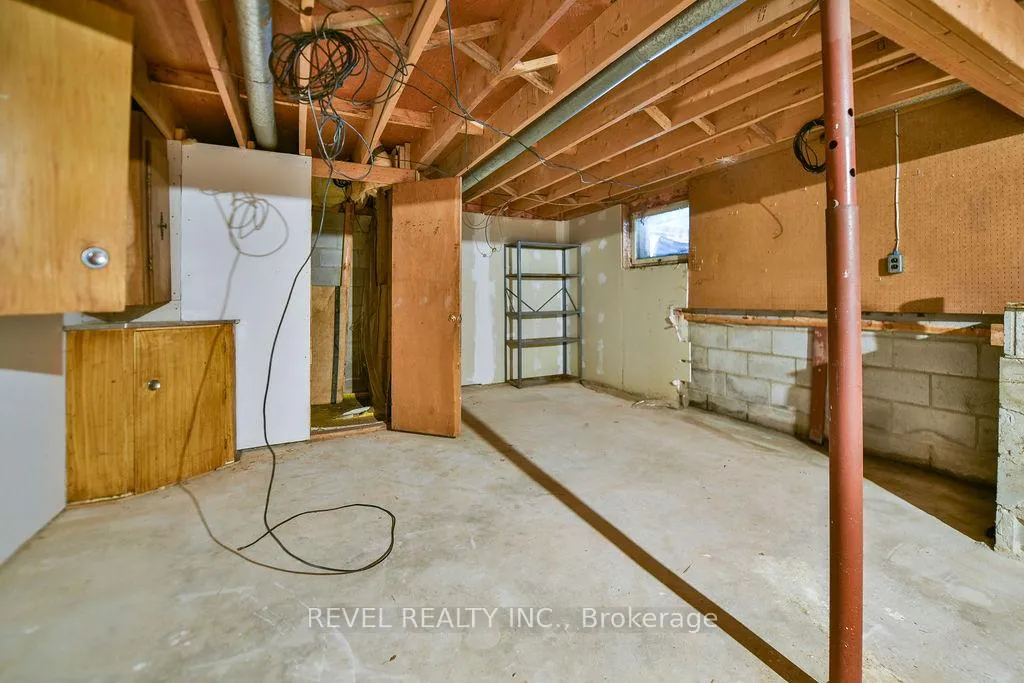 Photo 25 of 711 Eyre Boulevard, Timmins, TNW - Upper Melrose — HOMEH