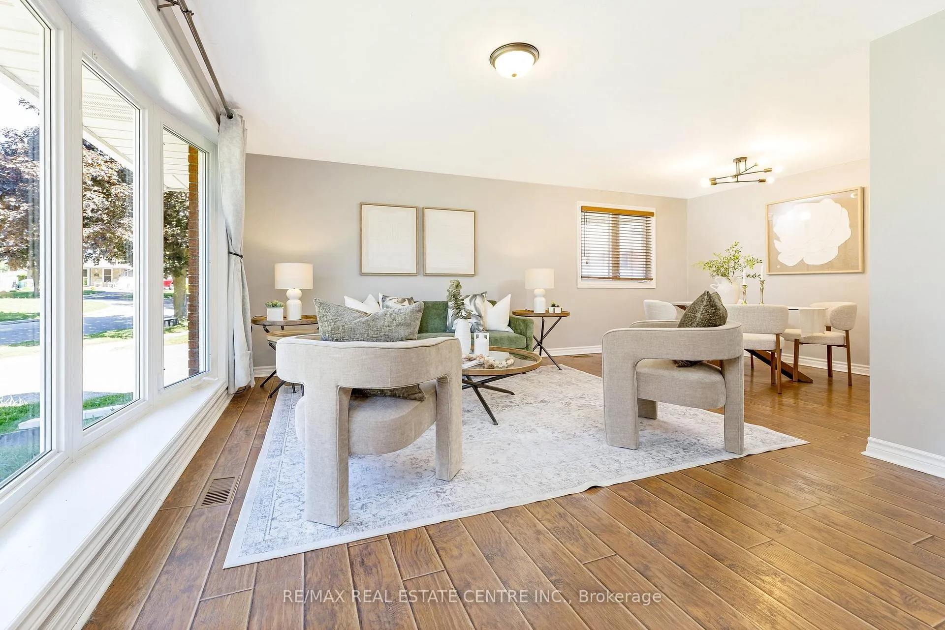 Photo 10 of 12 Selkirk Court, Kitchener — HOMEH