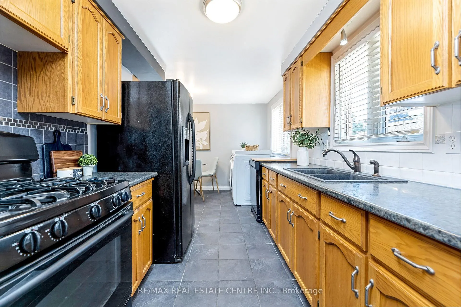 Photo 13 of 12 Selkirk Court, Kitchener — HOMEH