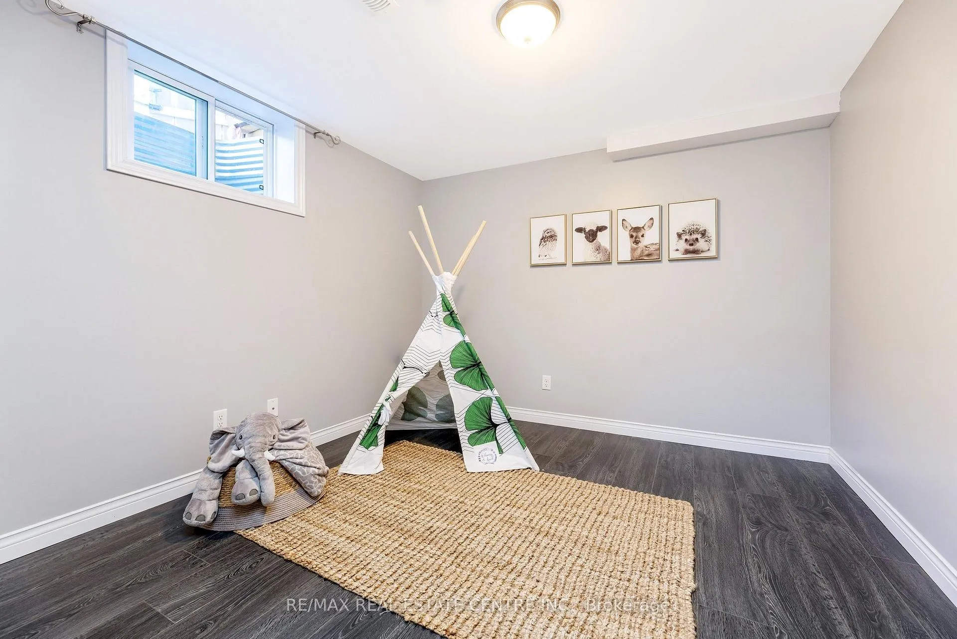Photo 29 of 12 Selkirk Court, Kitchener — HOMEH