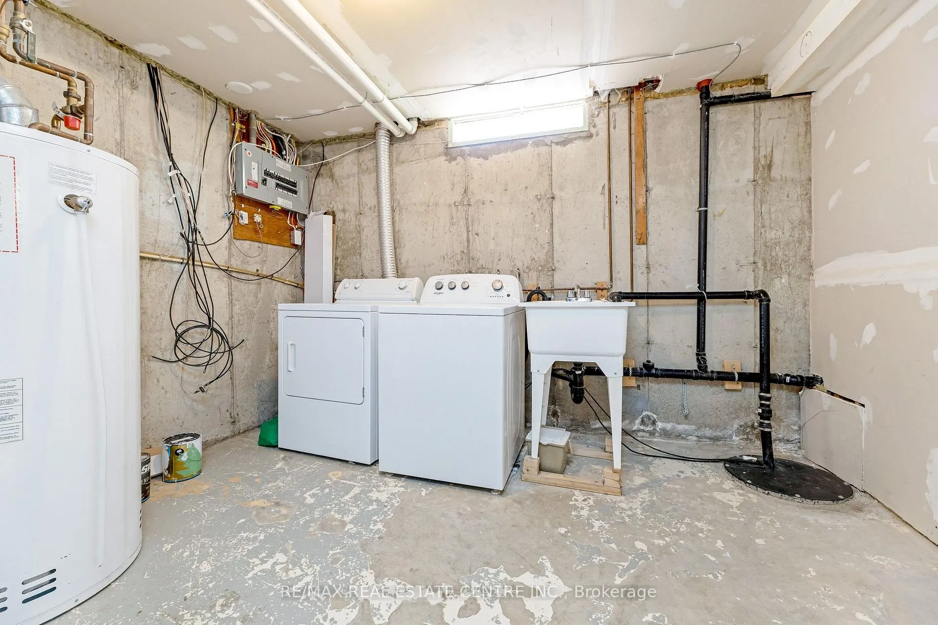 Photo 31 of 12 Selkirk Court, Kitchener — HOMEH