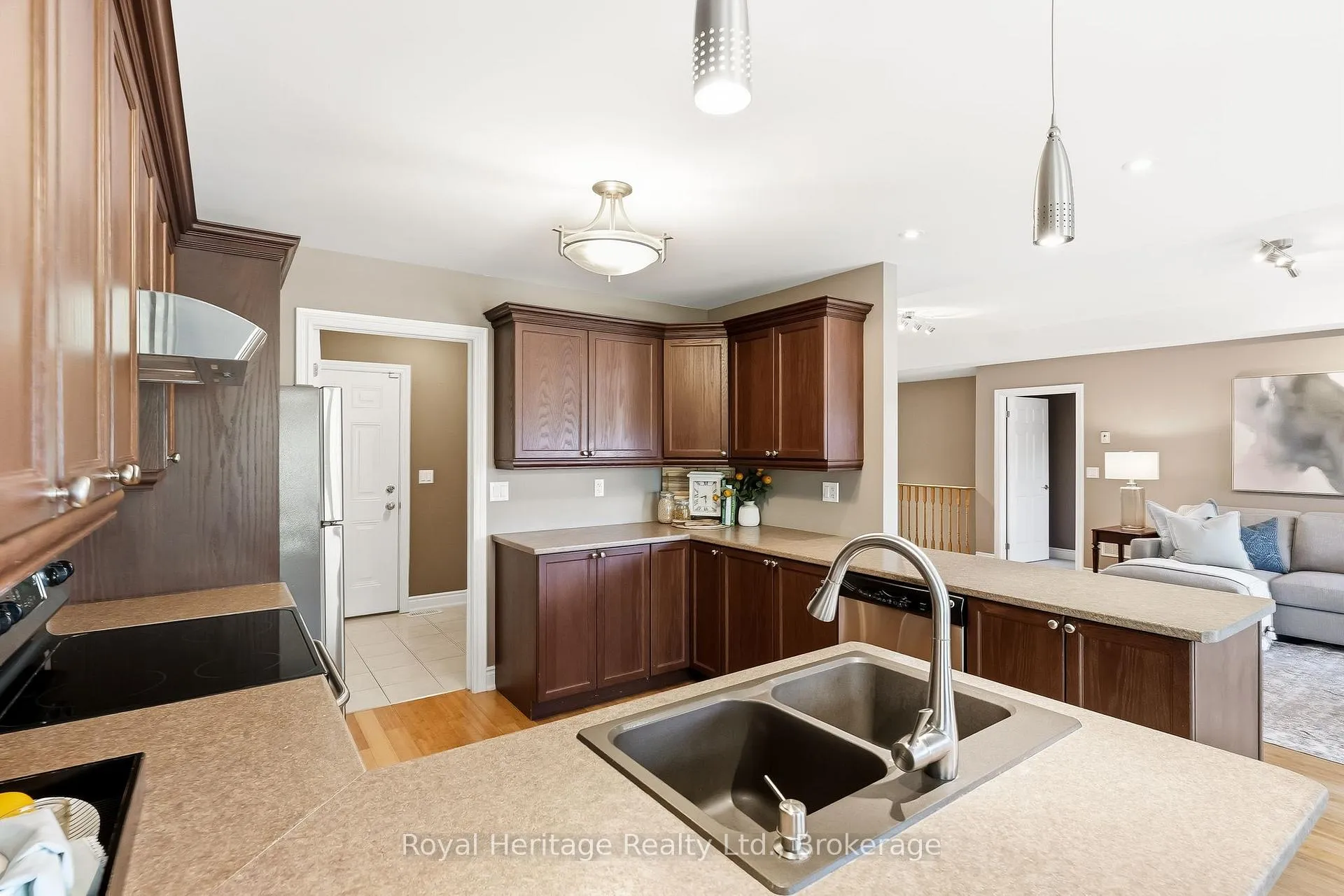 Photo 13 of 2 Cortland Way, Brighton — HOMEH