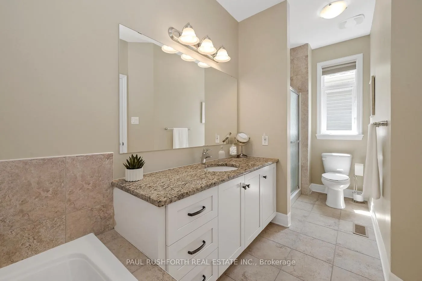 Photo 21 of 116 Elfin Grove, Ottawa, Kanata - Emerald Meadows/Trailwest — HOMEH