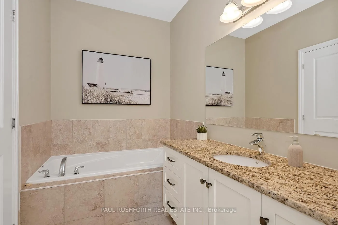 Photo 22 of 116 Elfin Grove, Ottawa, Kanata - Emerald Meadows/Trailwest — HOMEH