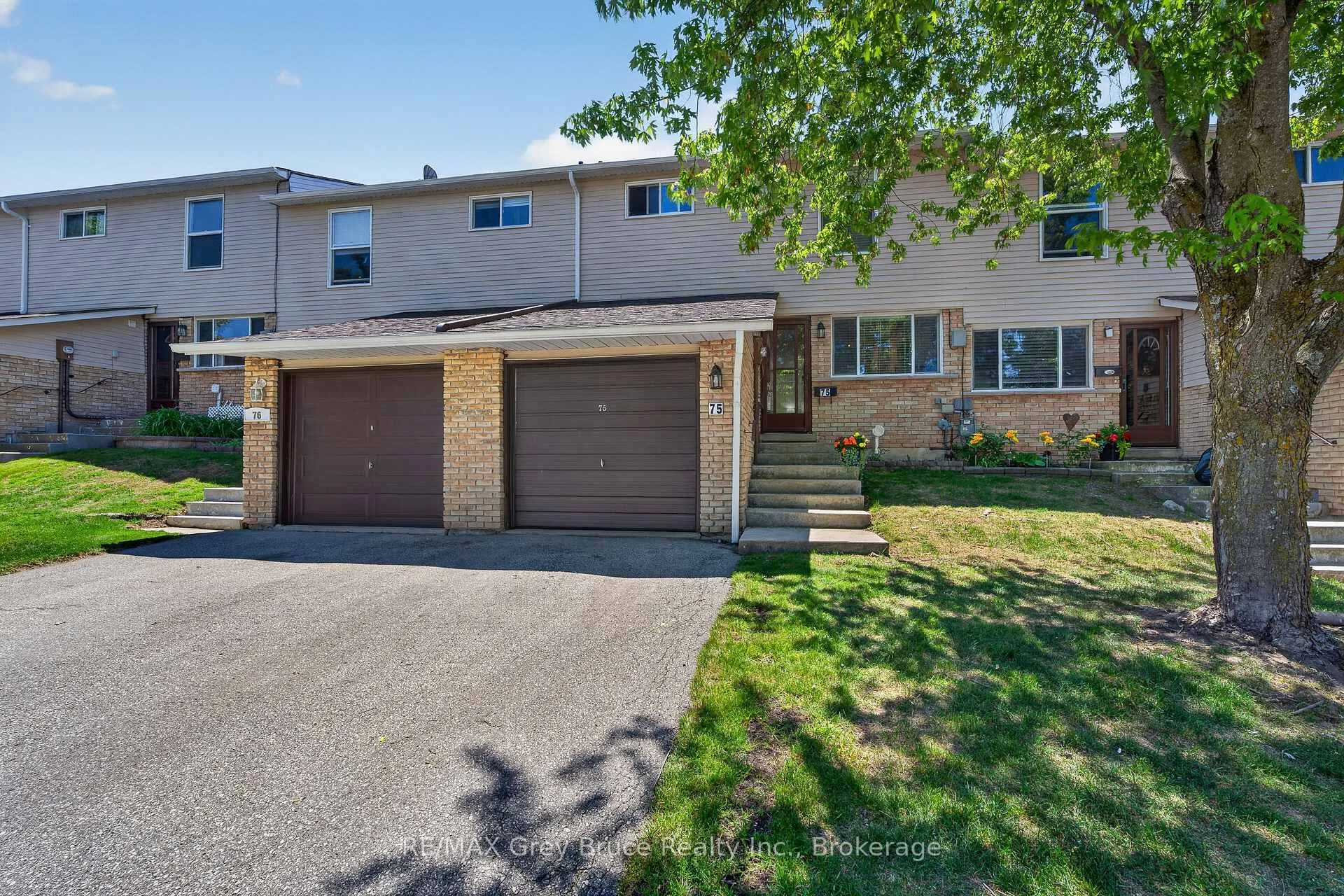 Front of Unit 75, 75 Laurie Crescent