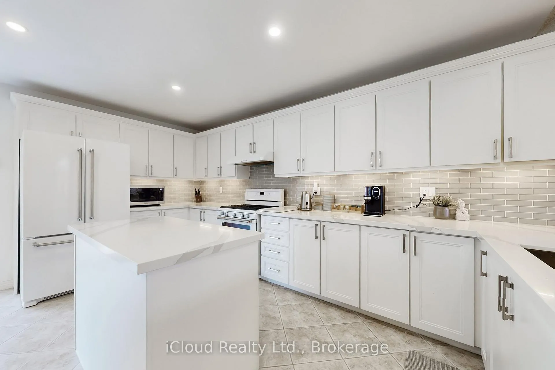 Photo 6 of 197 Mapleton Avenue, Barrie, Holly — HOMEH