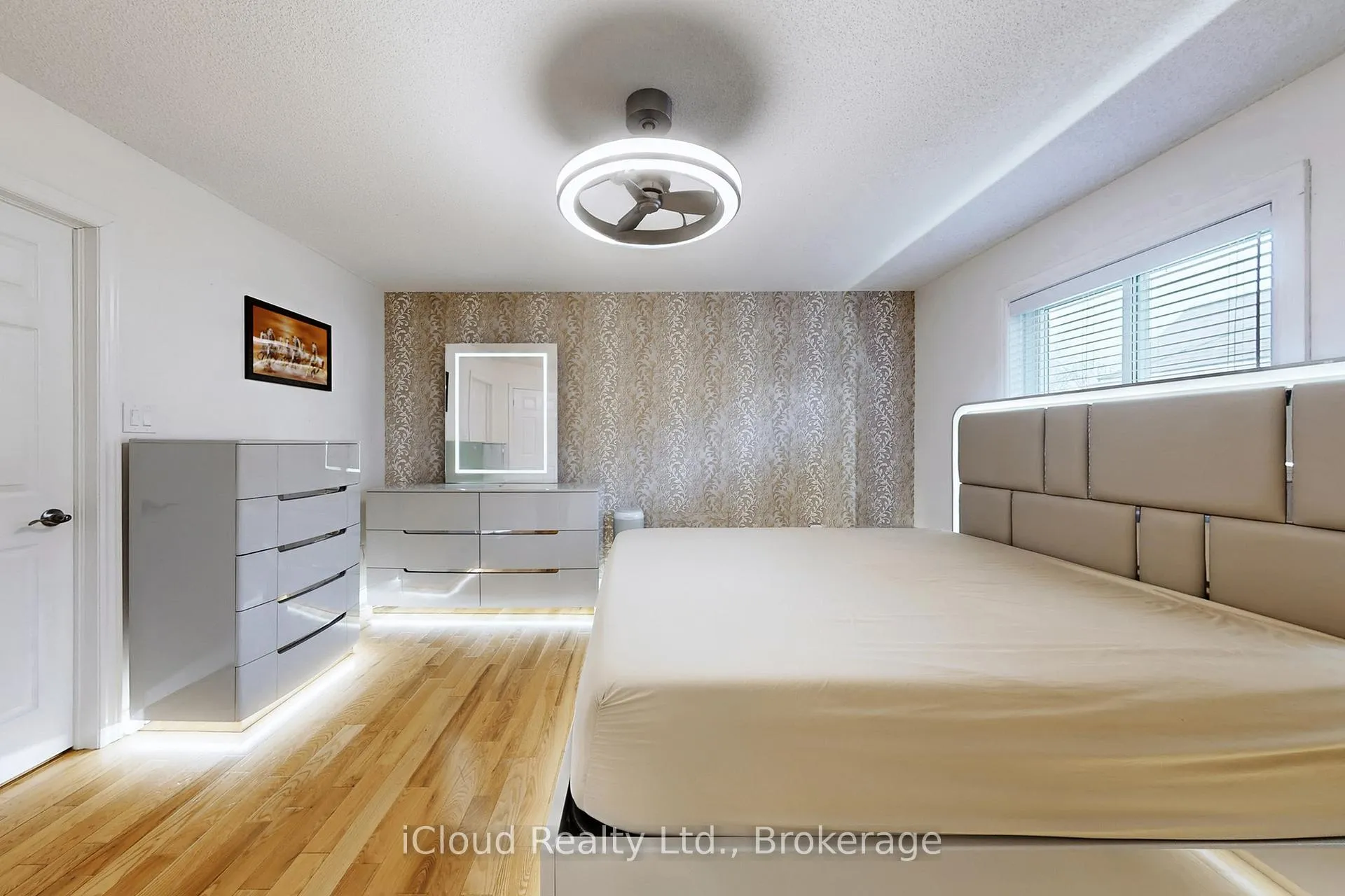 Photo 8 of 197 Mapleton Avenue, Barrie, Holly — HOMEH