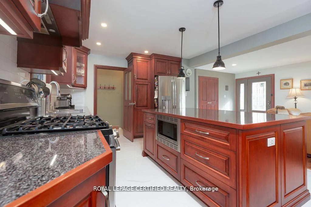 Photo 13 of 12 Kevinwood Drive, Caledon, Caledon Village — HOMEH