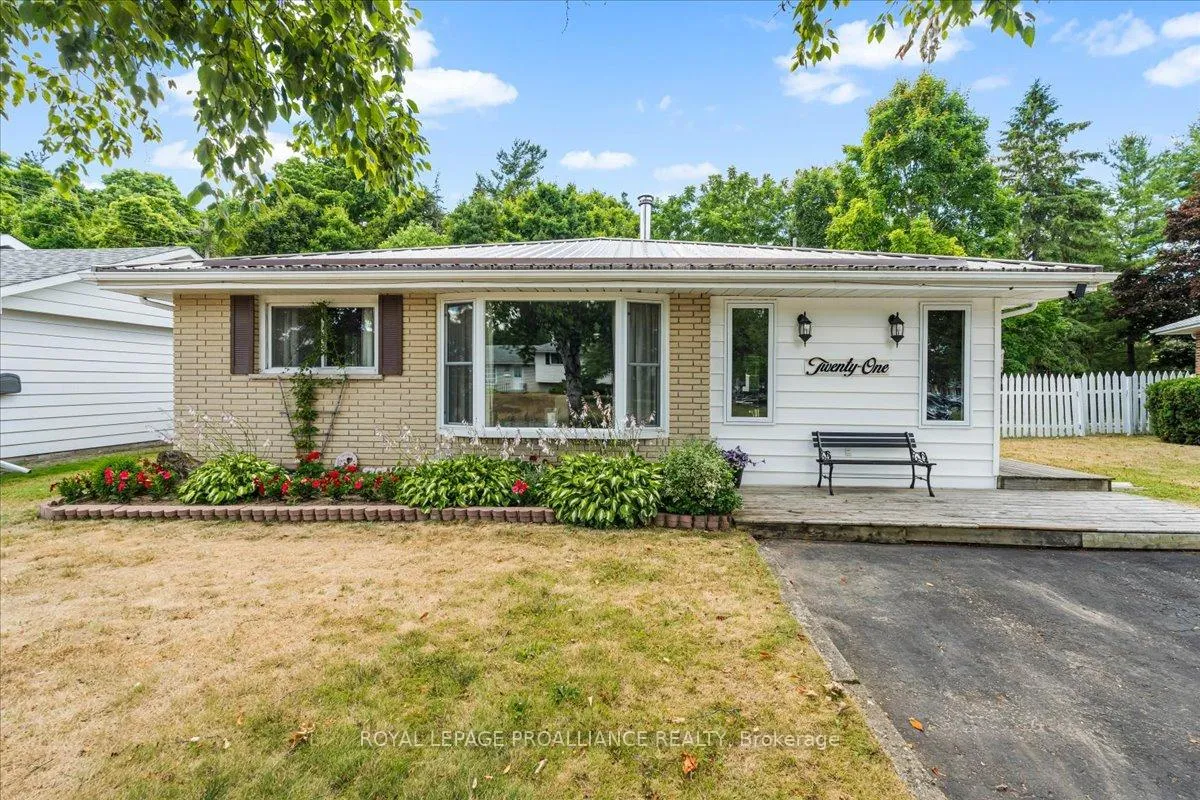 Front of 21 Coulter Crescent