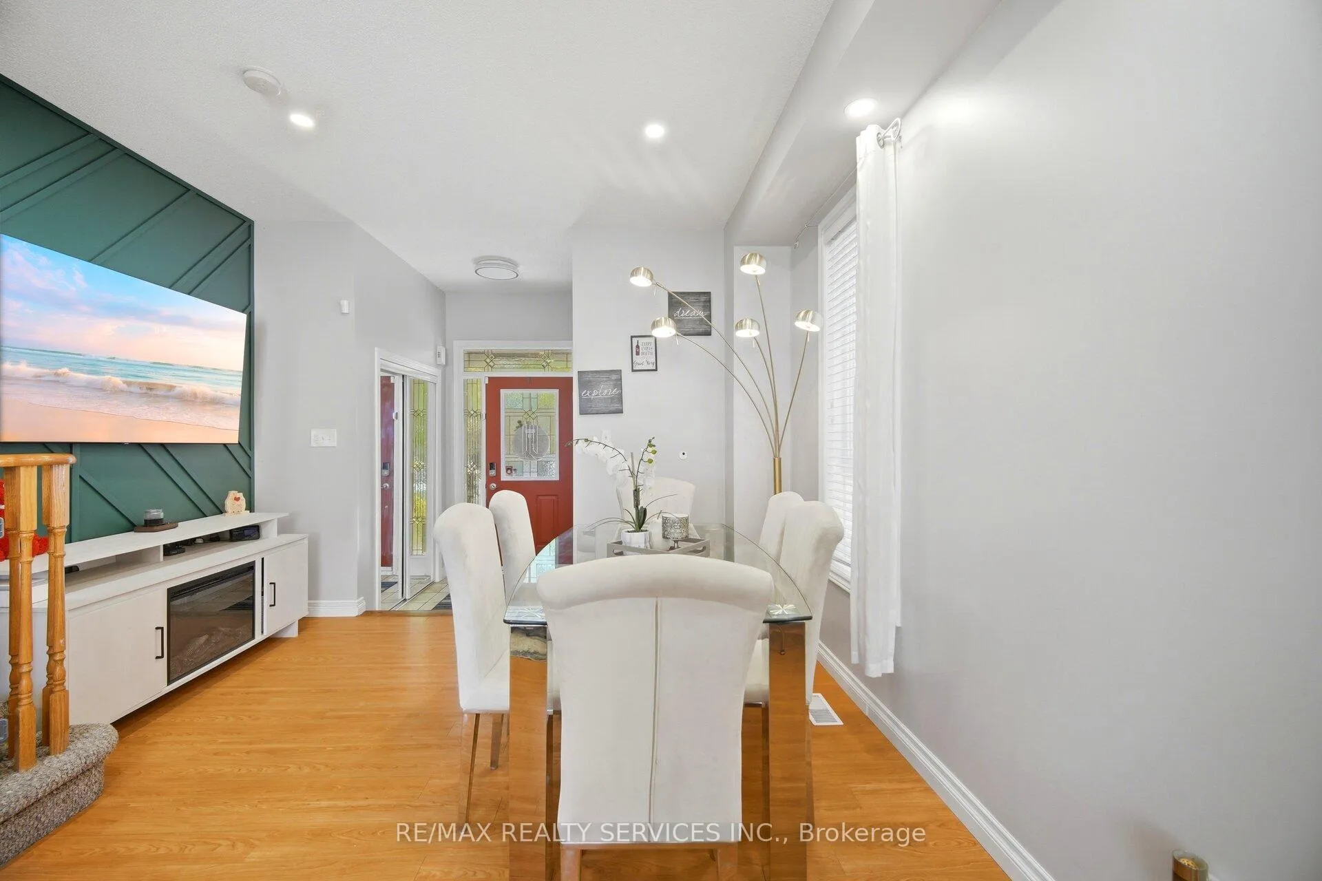 Photo 8 of 32 Ashdale Road, Brampton, Bram West — HOMEH