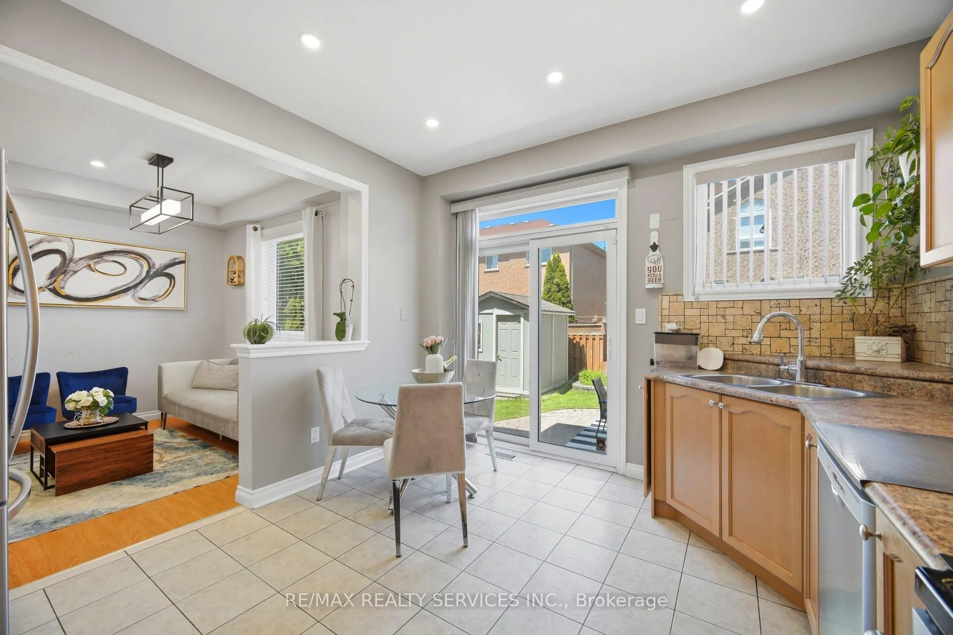 Photo 14 of 32 Ashdale Road, Brampton, Bram West — HOMEH