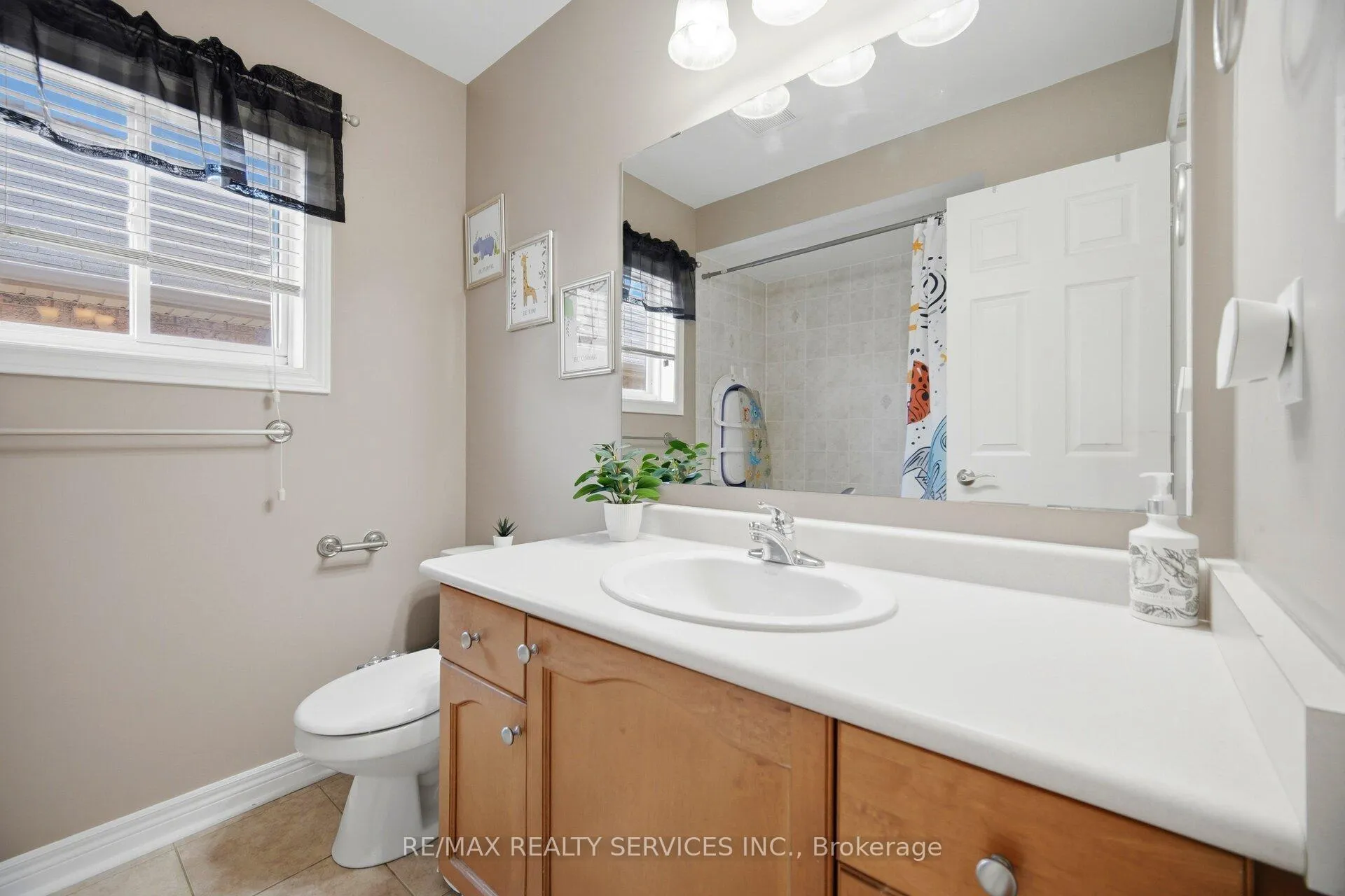 Photo 29 of 32 Ashdale Road, Brampton, Bram West — HOMEH