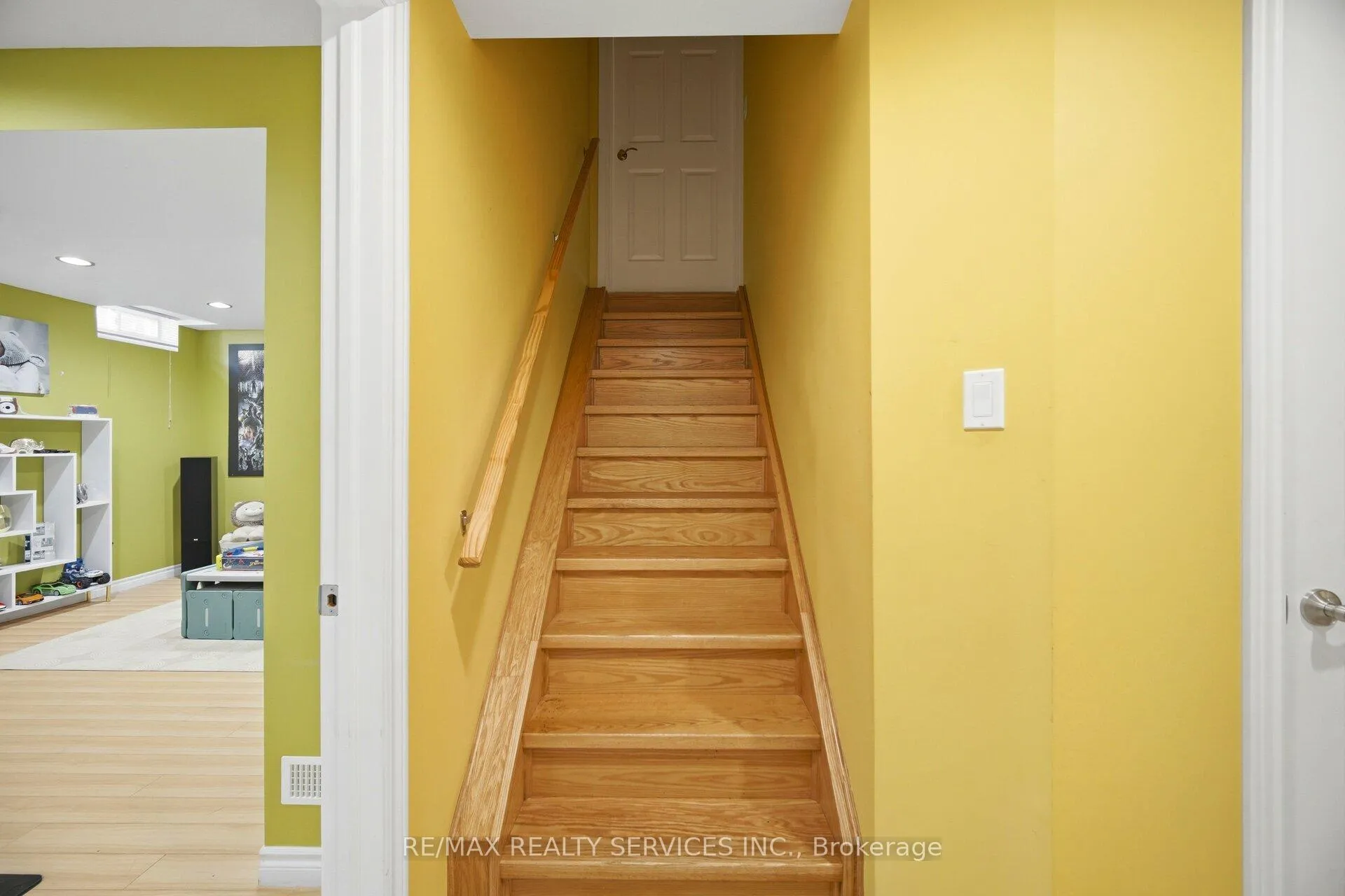 Photo 32 of 32 Ashdale Road, Brampton, Bram West — HOMEH