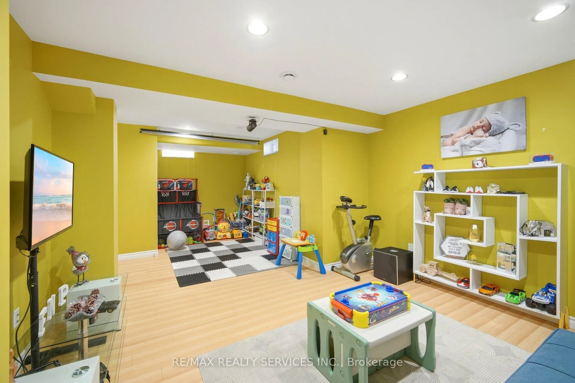 Photo 39 of 32 Ashdale Road, Brampton, Bram West — HOMEH