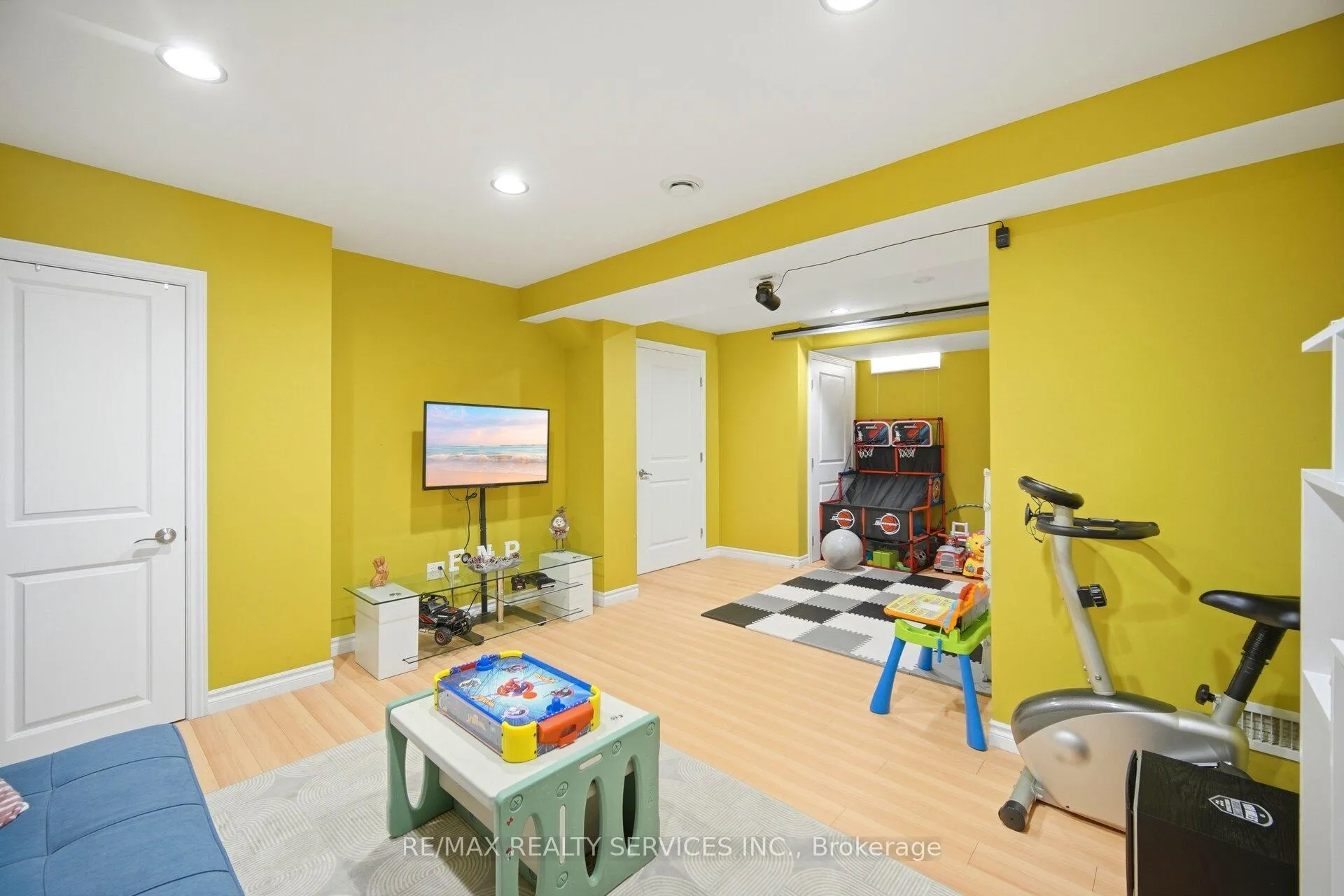 Photo 40 of 32 Ashdale Road, Brampton, Bram West — HOMEH